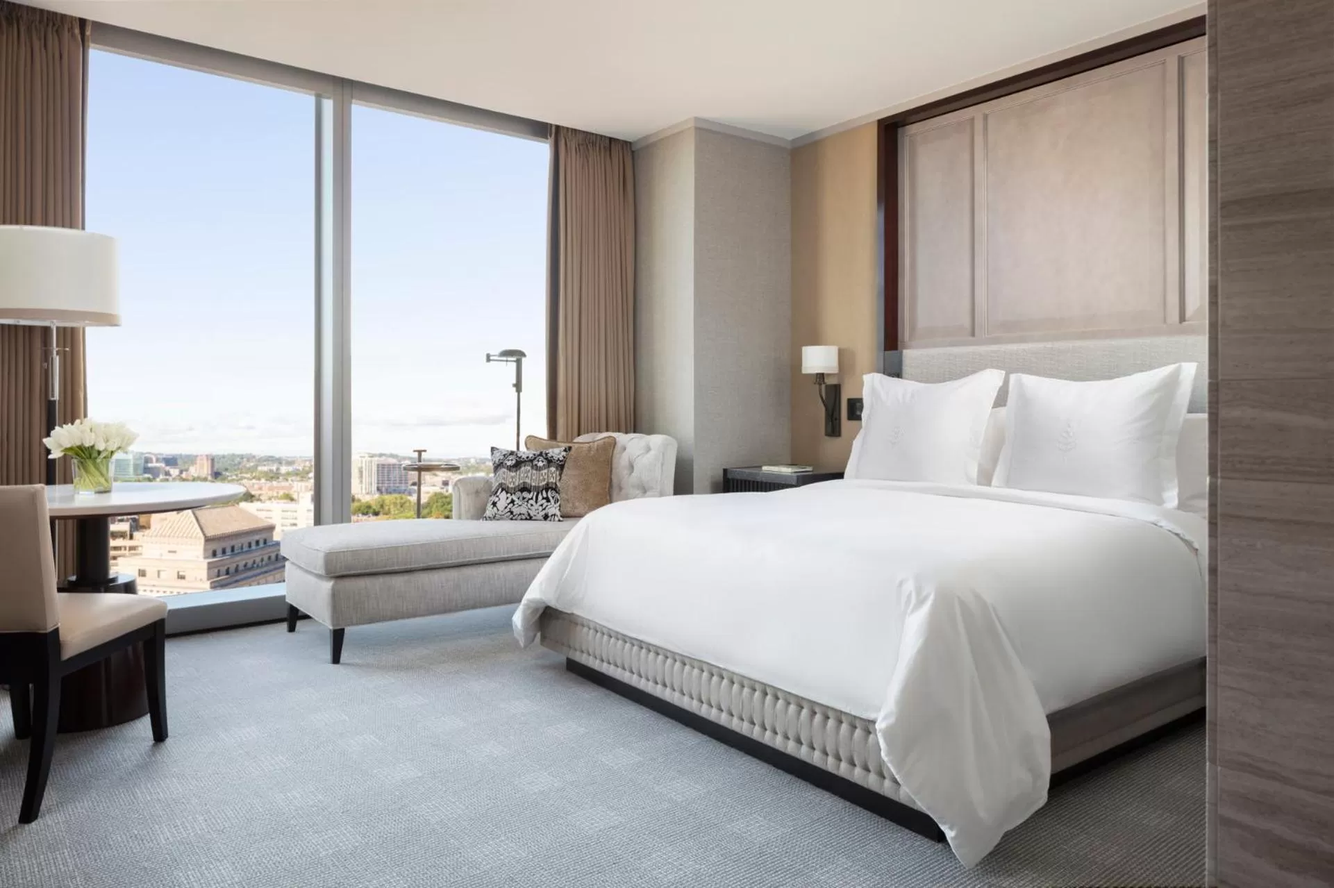 Bedroom, Bed in Four Seasons Hotel One Dalton Street, Boston