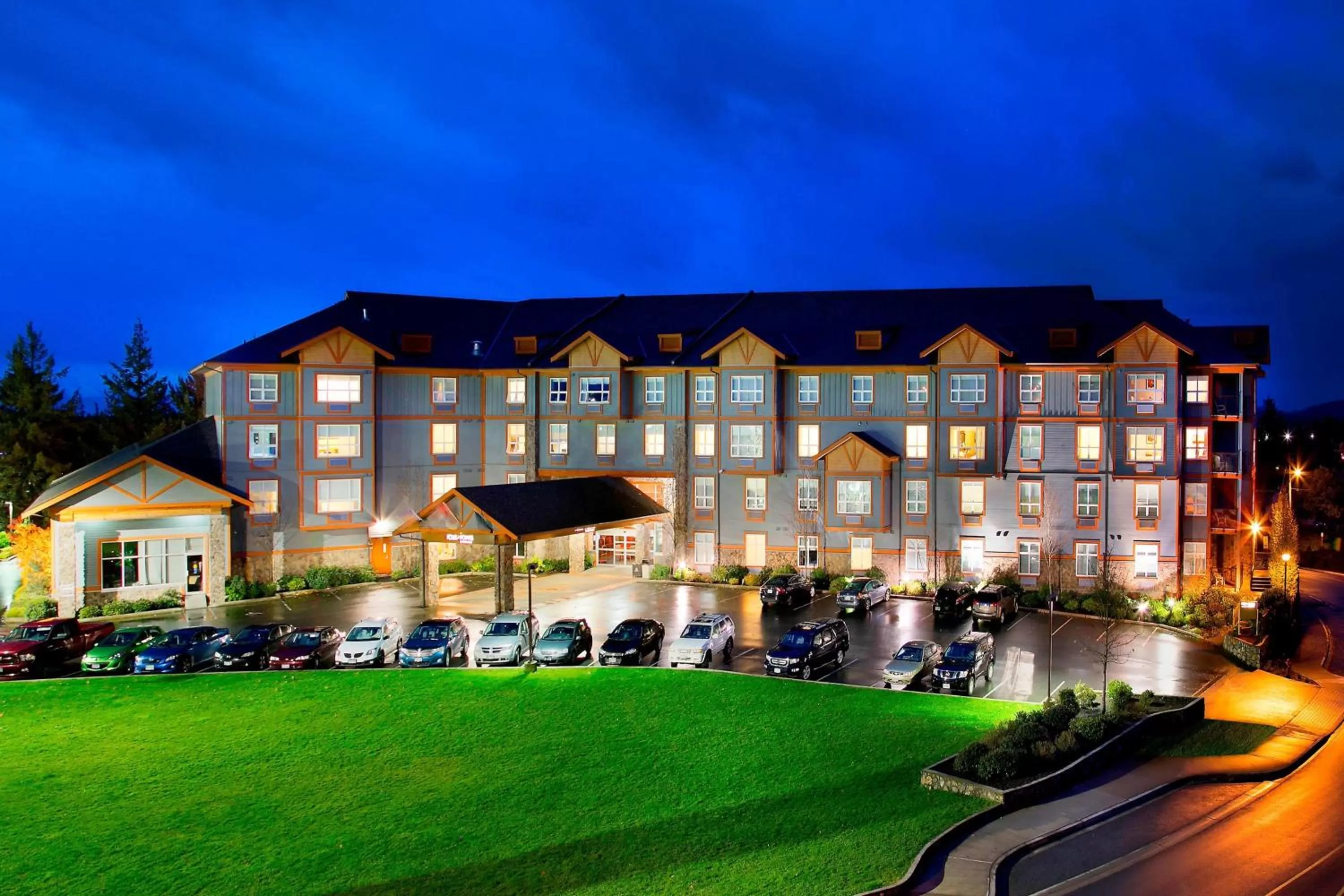 Property building in Four Points by Sheraton Victoria Gateway