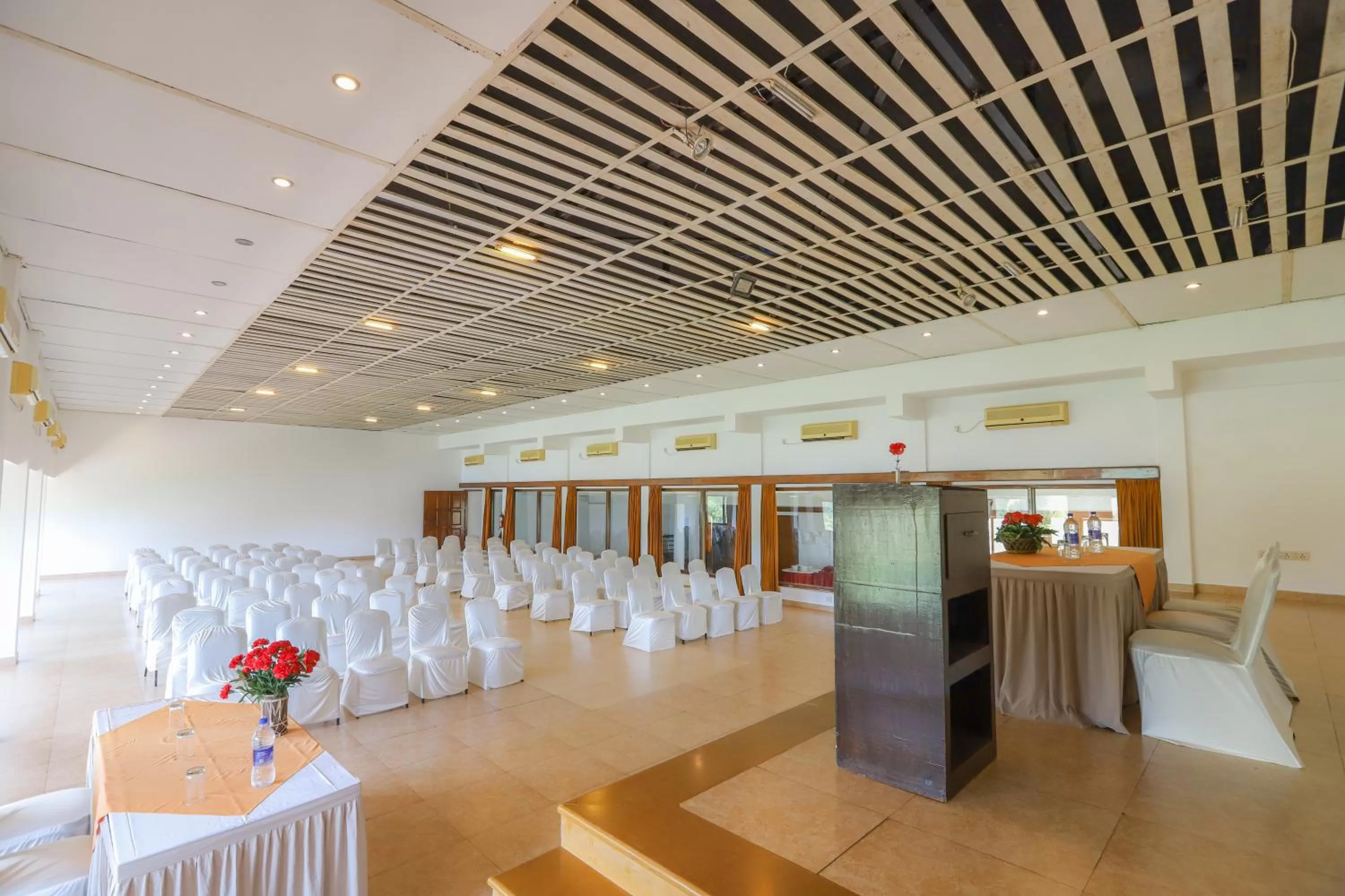 Banquet/Function facilities, Banquet Facilities in Resorte Marinha Dourada