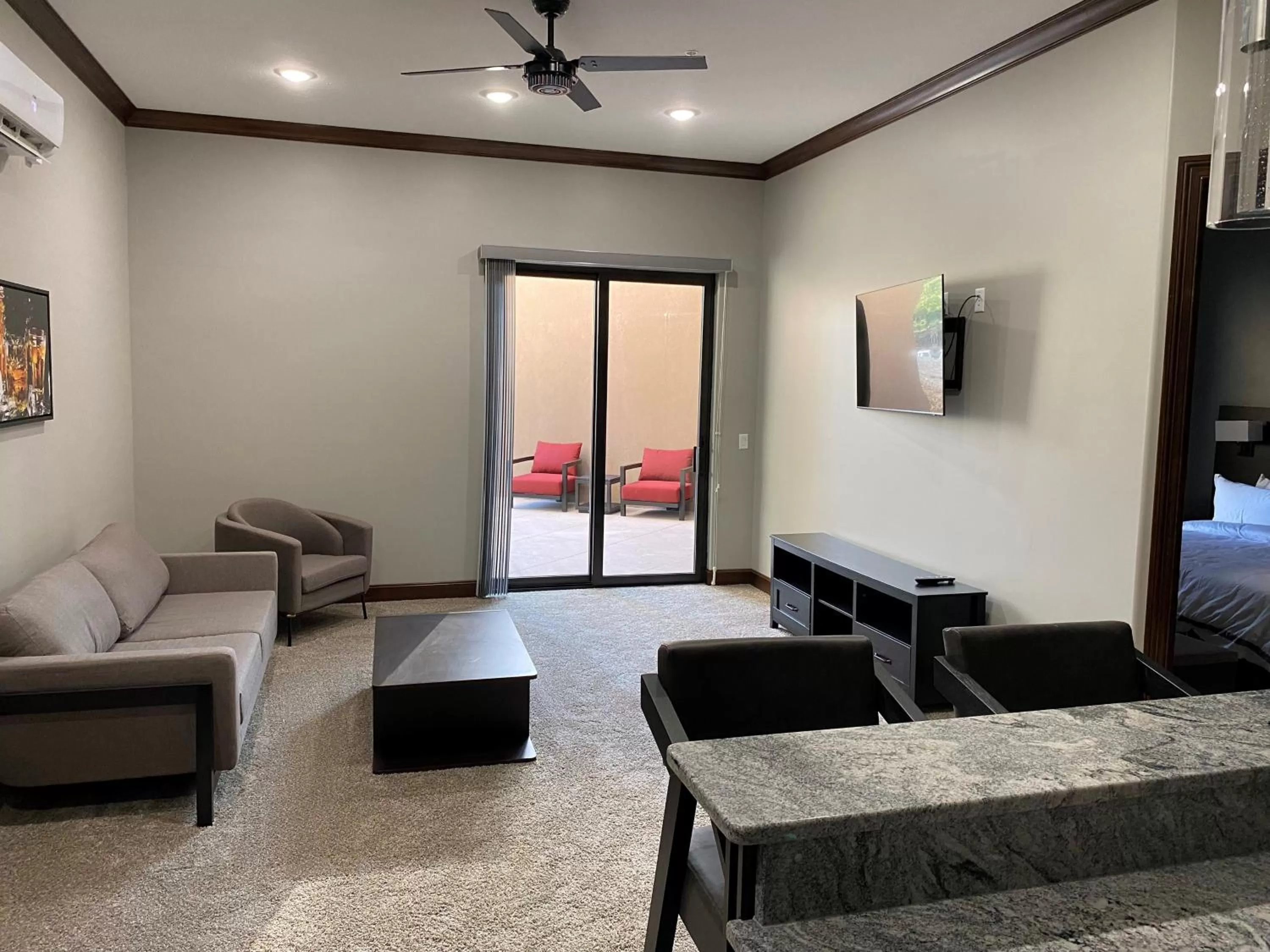 Living room in The Resort at Lake of the Ozarks