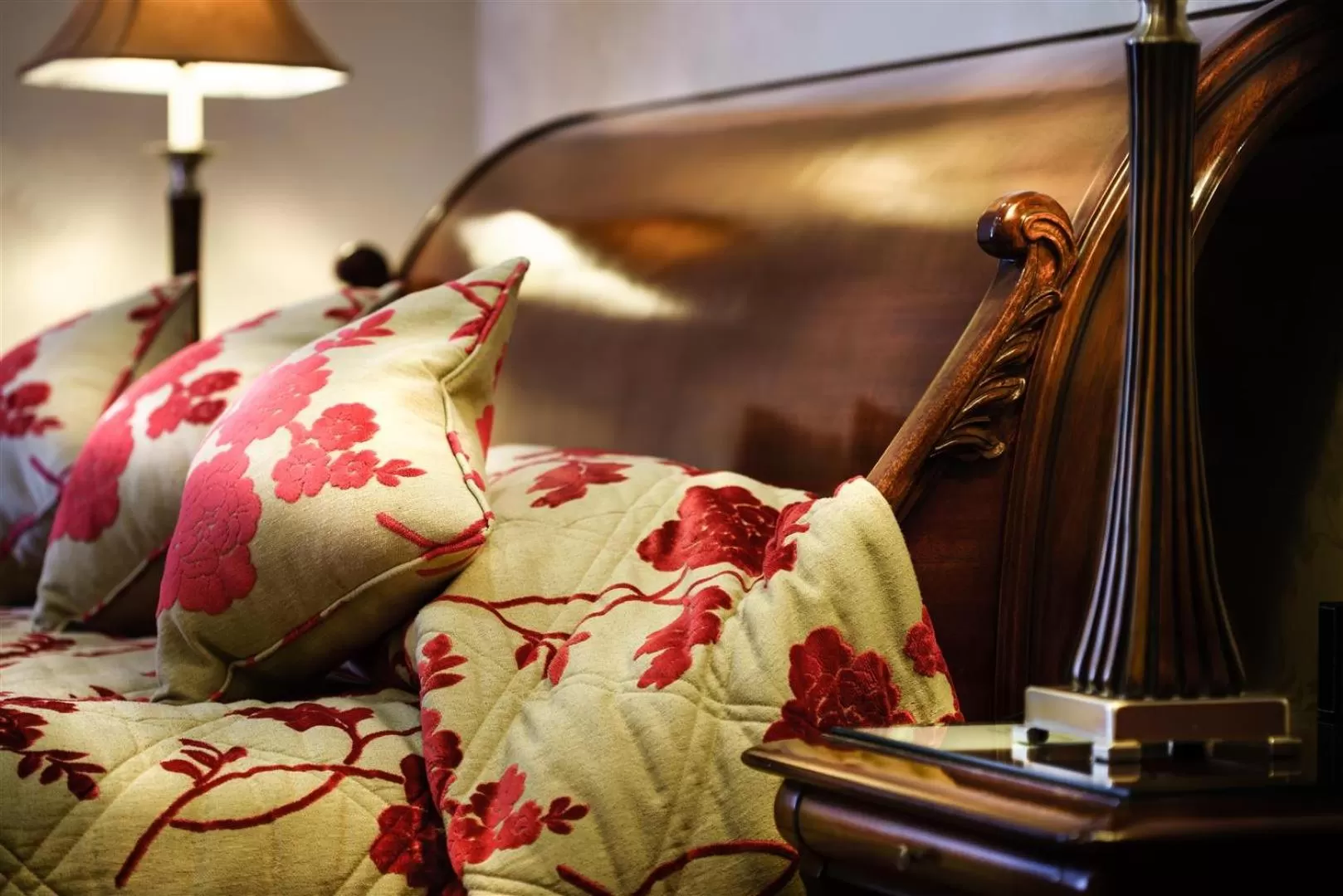 Bed in Mansion House Hotel