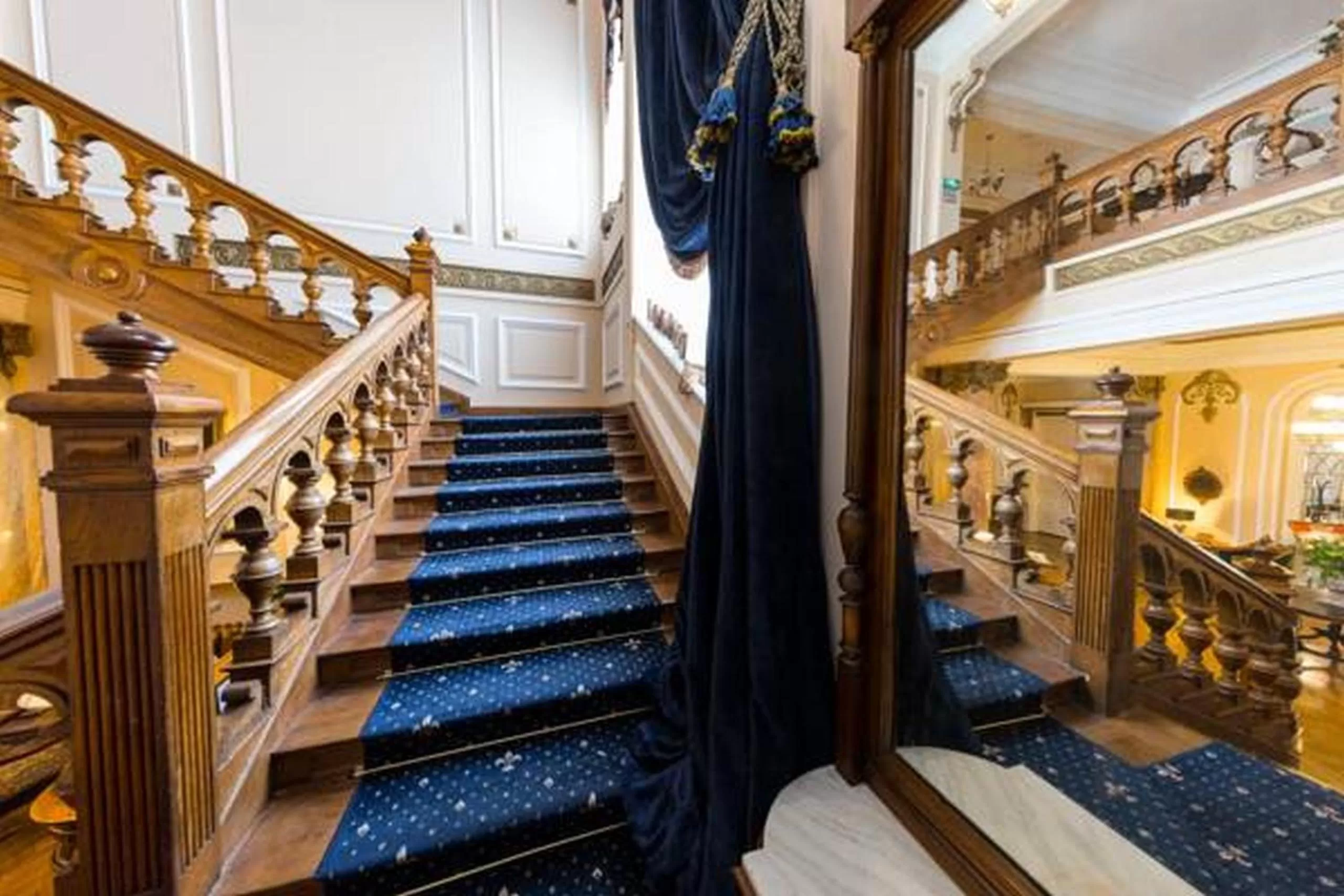 Floor plan in Grand Boutique Hotel