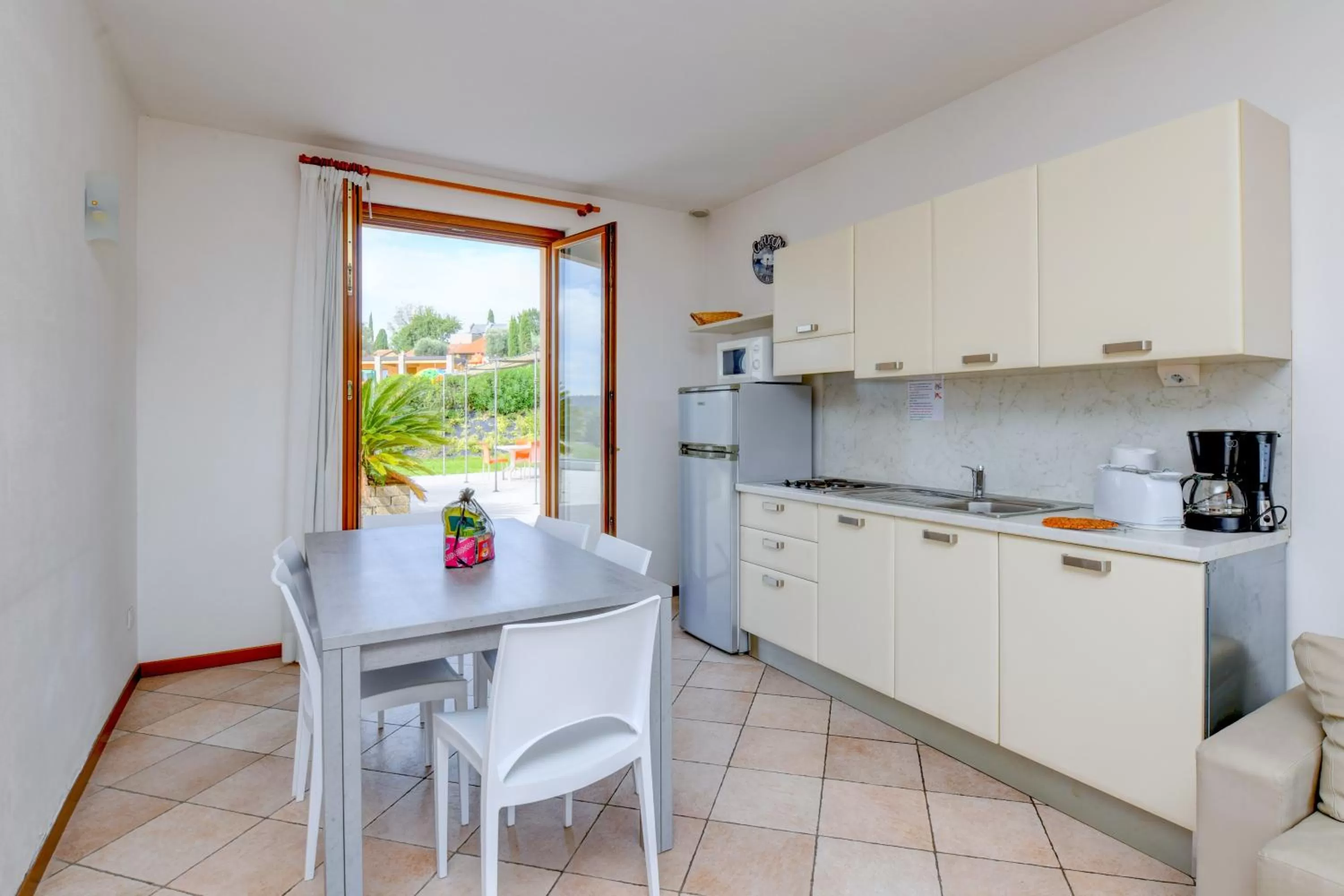 Kitchen or kitchenette in Relais Rosa Dei Venti -Ciao Vacanze-