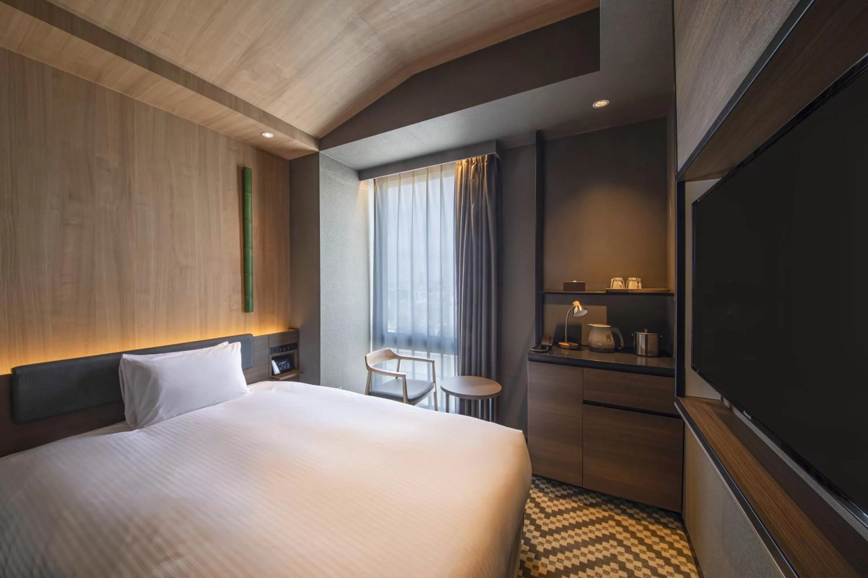 Photo of the whole room, Bed in Hotel Keihan Tenmabashi Ekimae