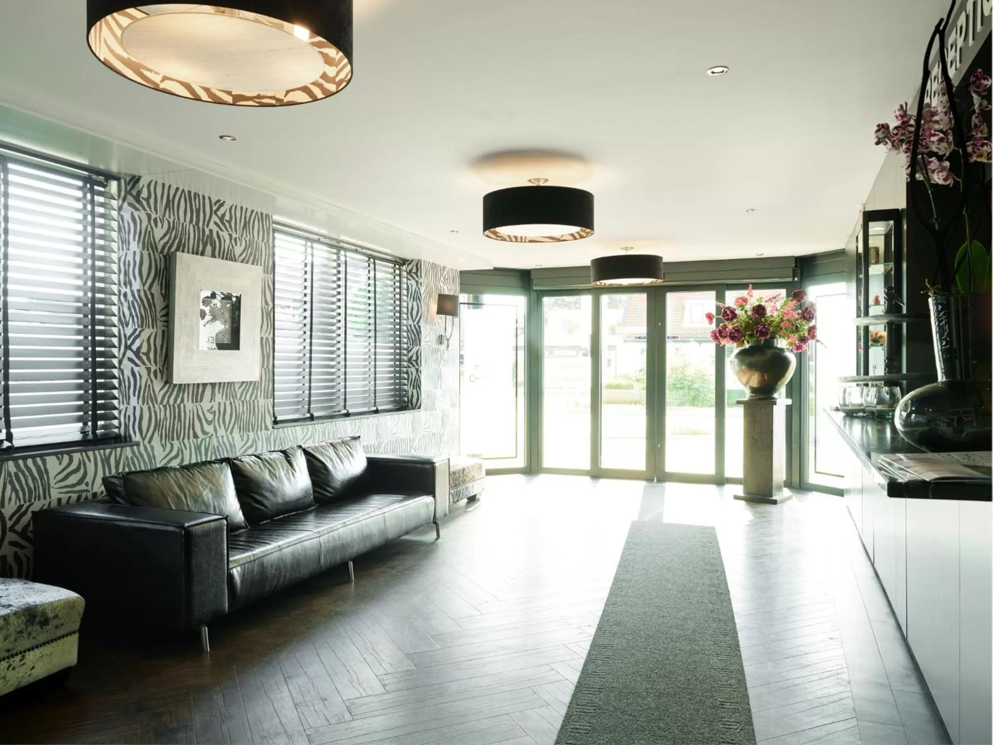 Lobby or reception in Boutique Hotel Chariot - Amsterdam Schiphol Airport