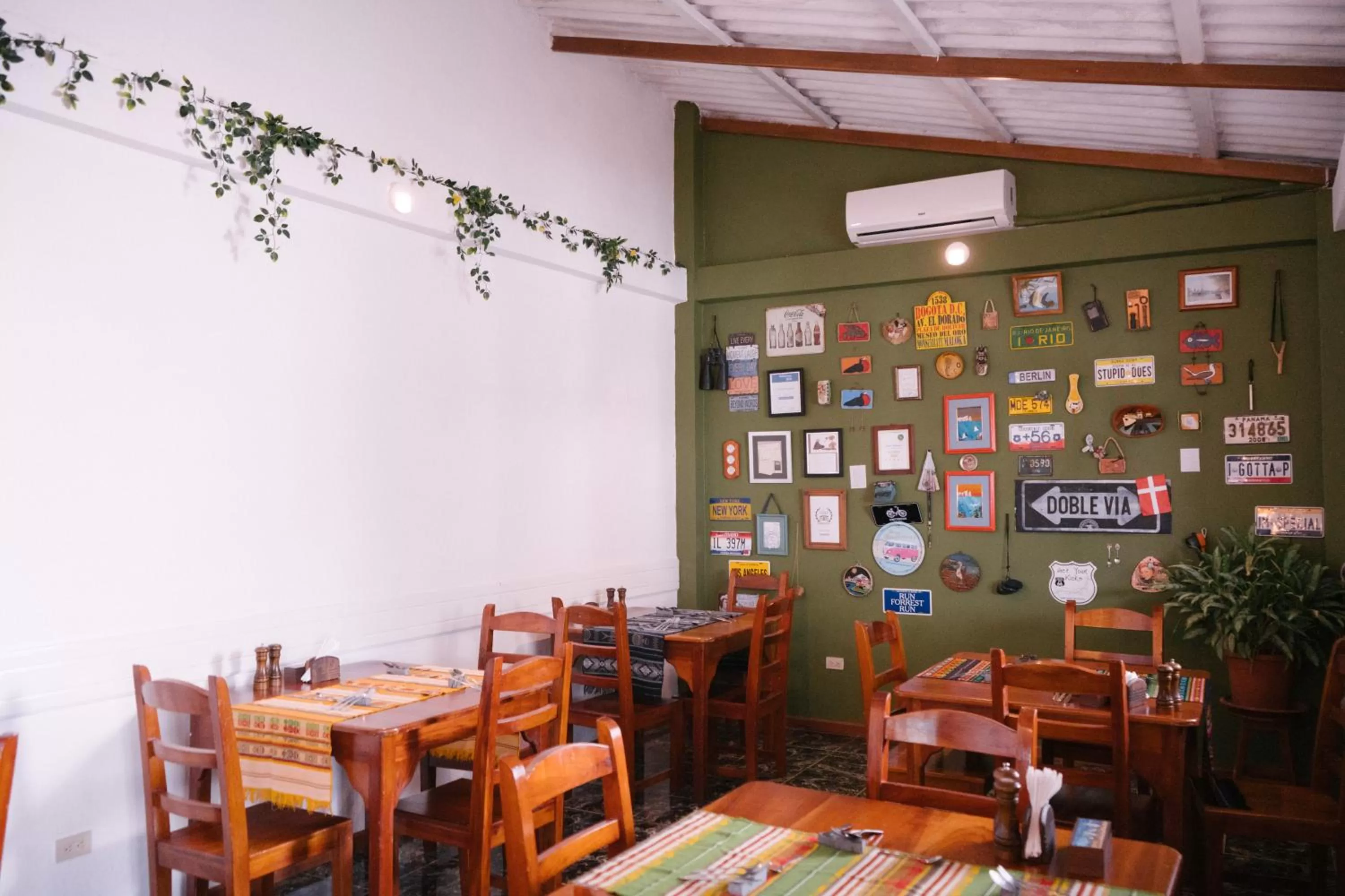 Restaurant/Places to Eat in Hotel Pimampiro