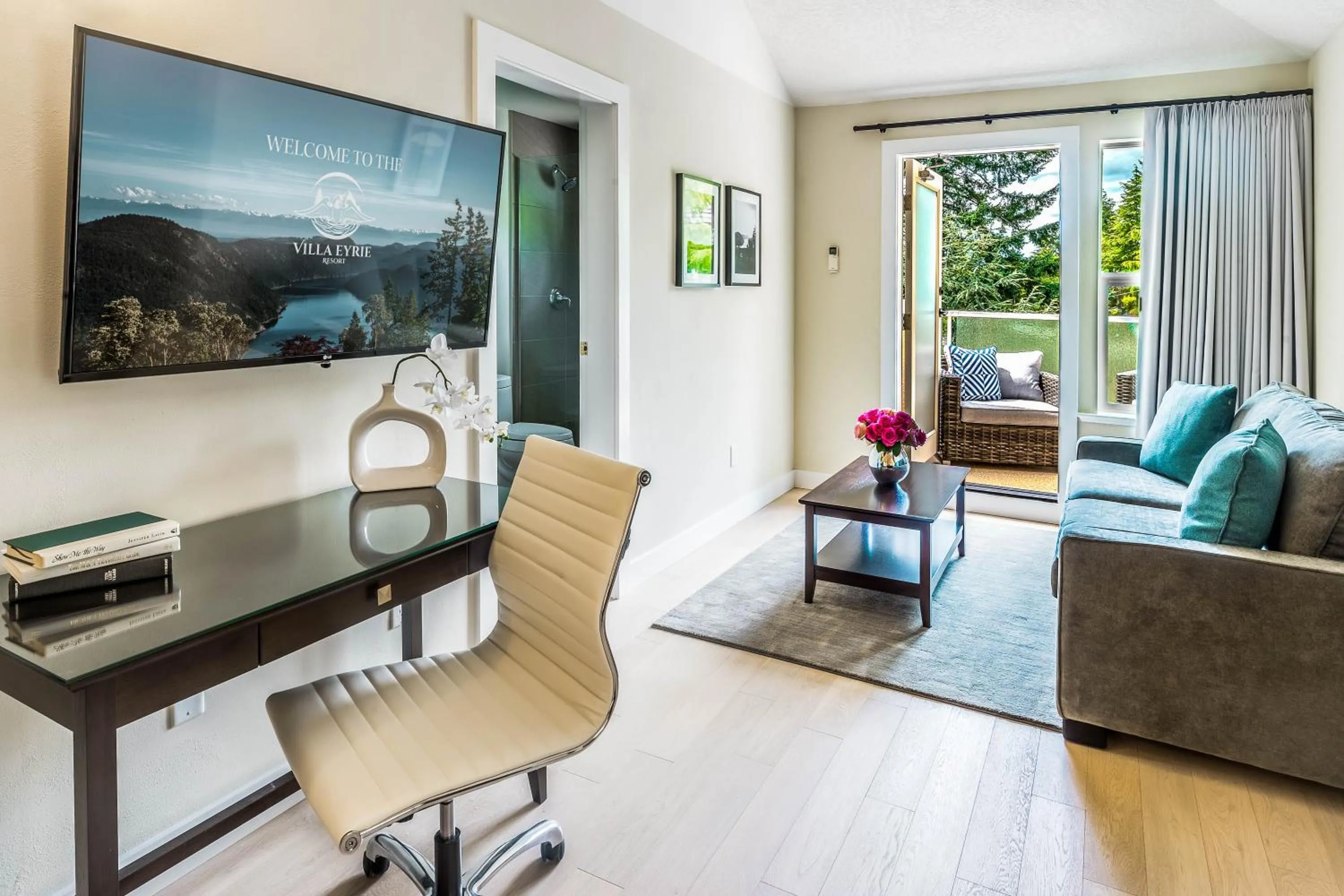 Living room in Villa Eyrie Resort