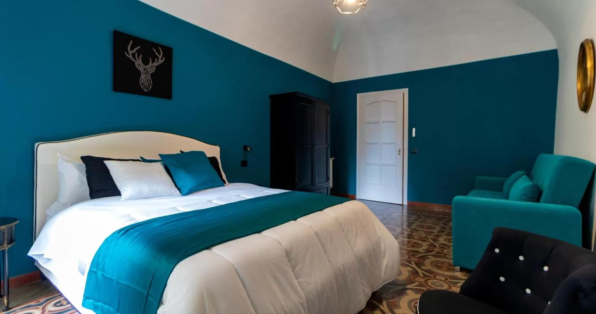 Bedroom, Bed in Siculis