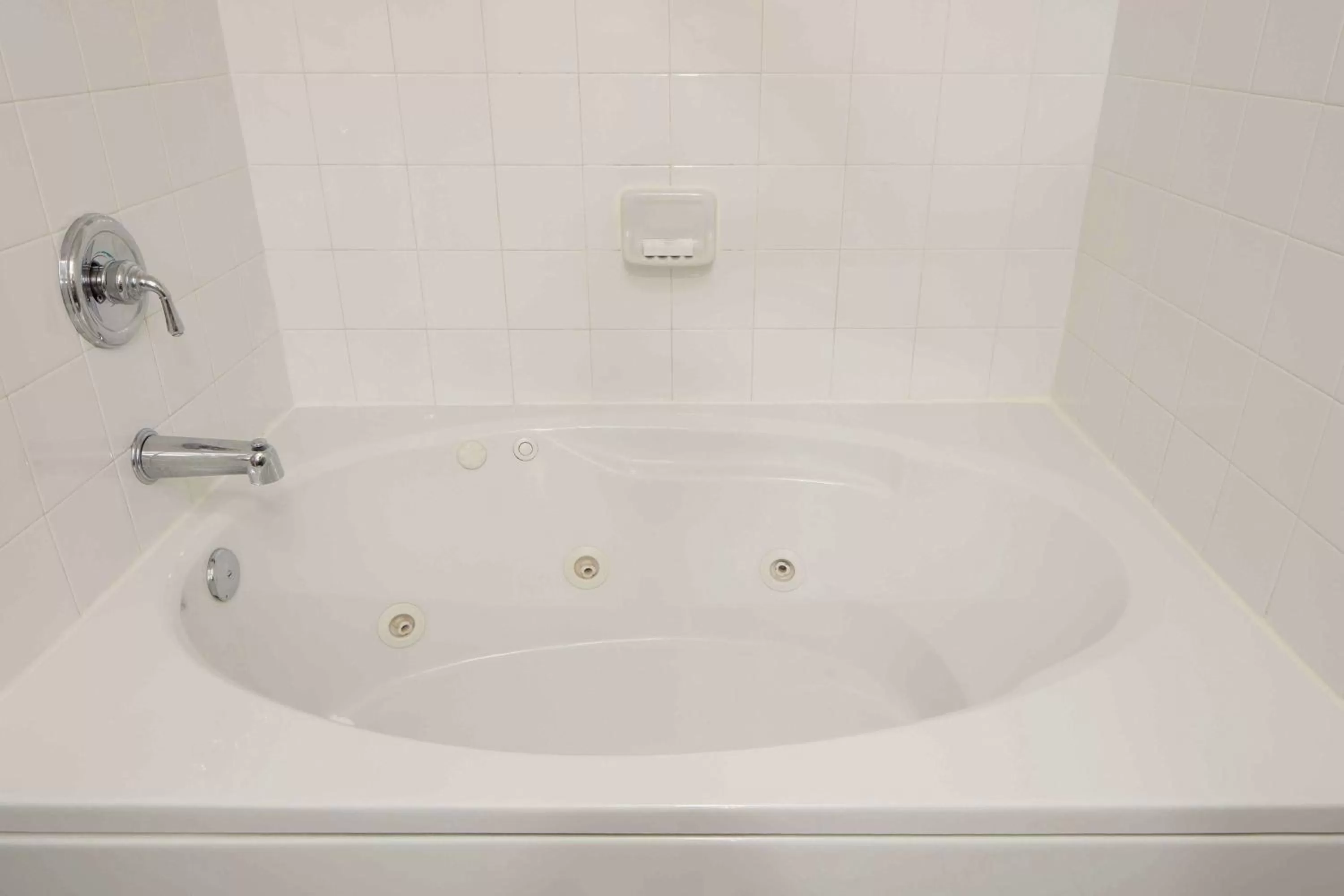 Bathroom in Hilton Garden Inn Auburn Riverwatch