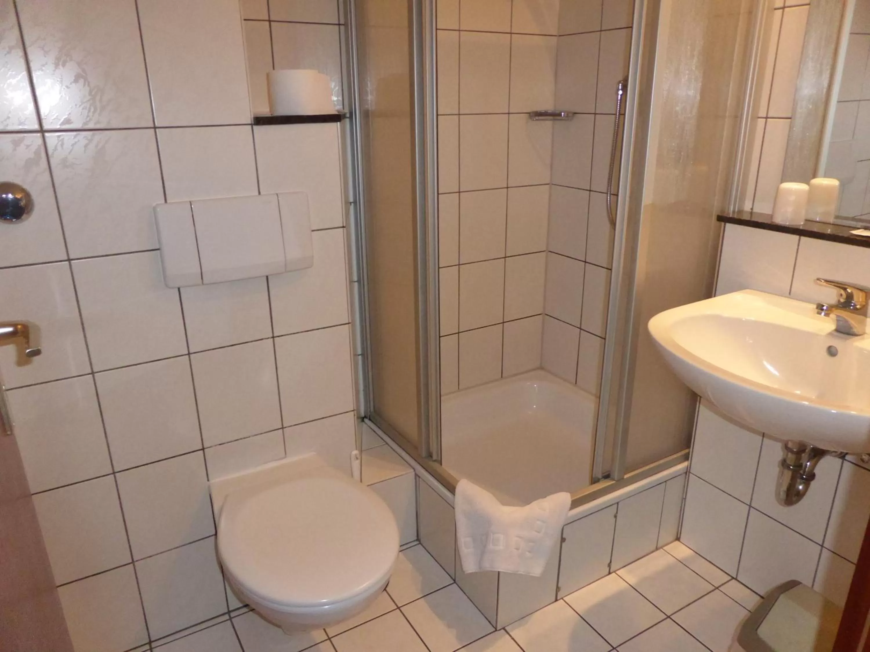 Bathroom in Zwehrener Hof