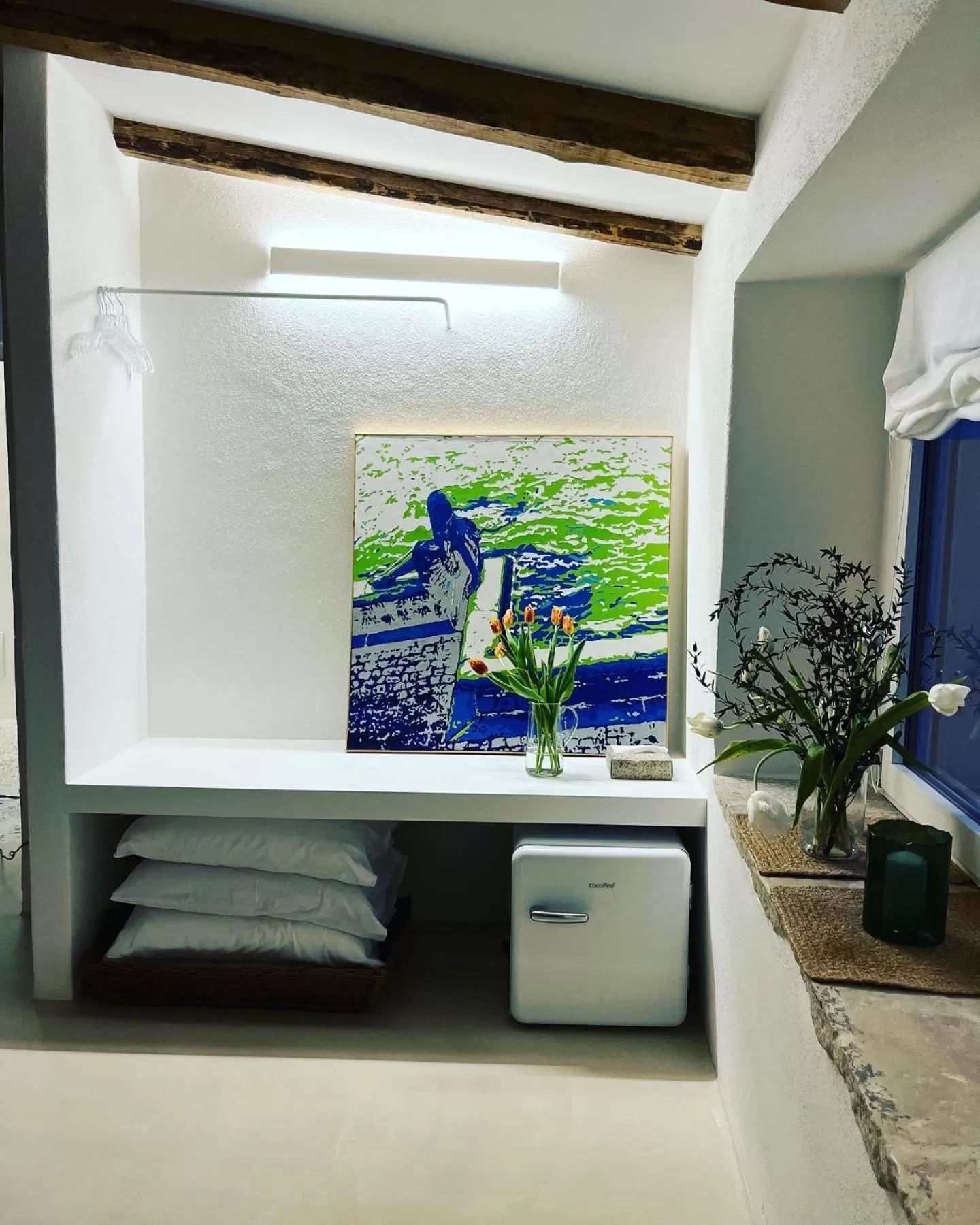 TV/Entertainment Center in Hydria guest house art gallery