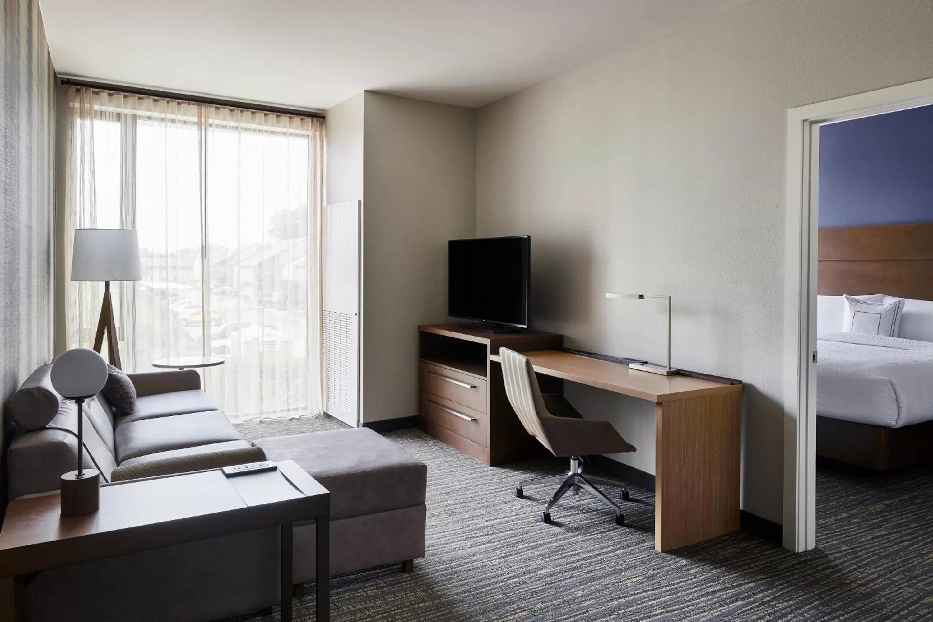 Living room, Bed in Residence Inn By Marriott Dallas By The Galleria