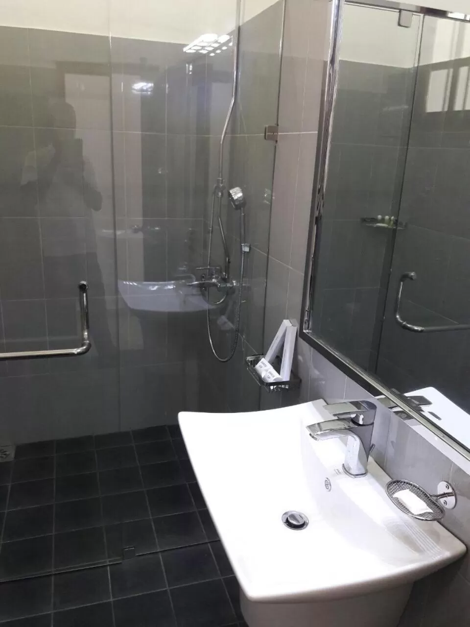 Bathroom in Dedunu Home Bentota