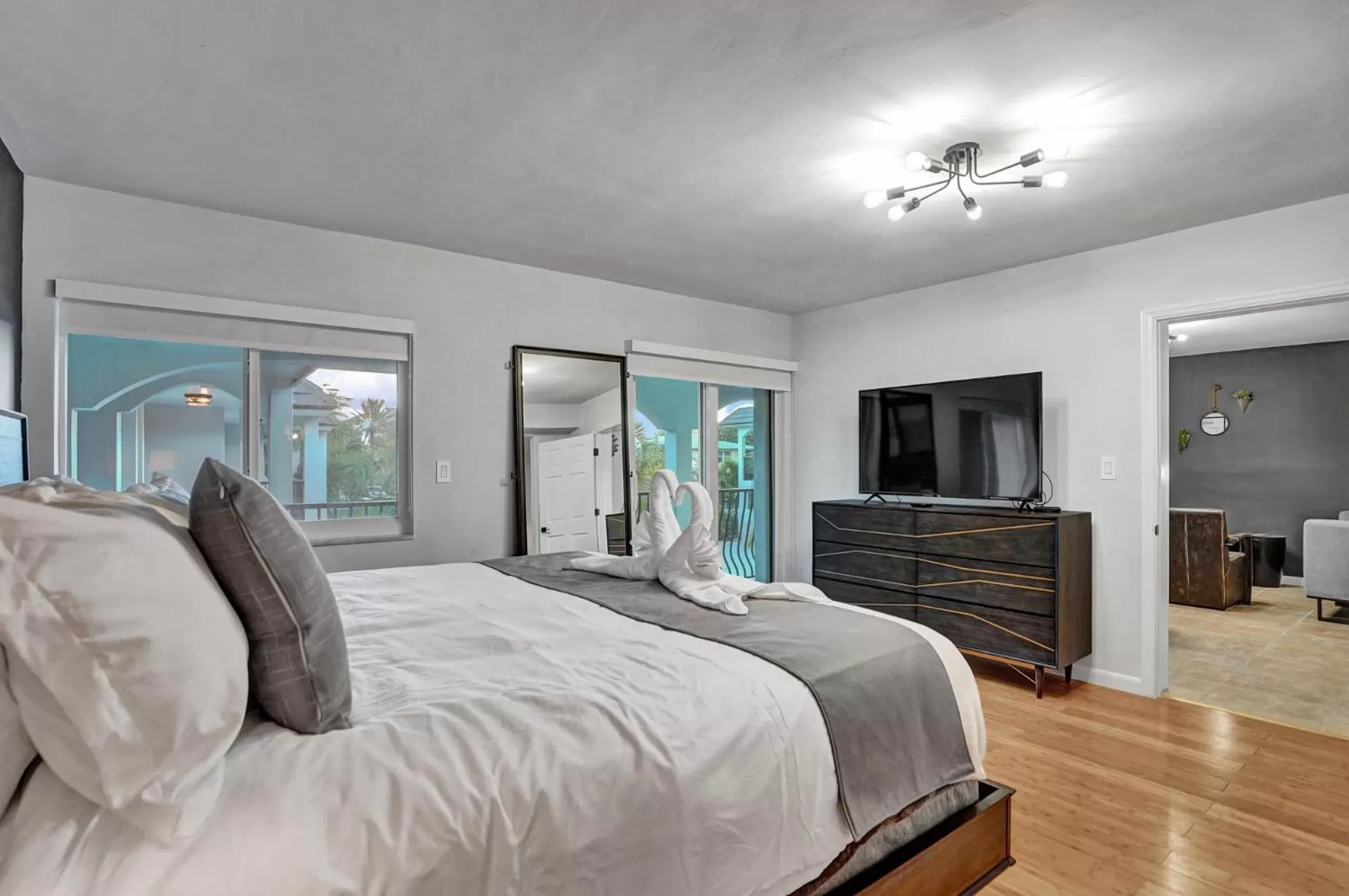 Other, Bed in RA suites