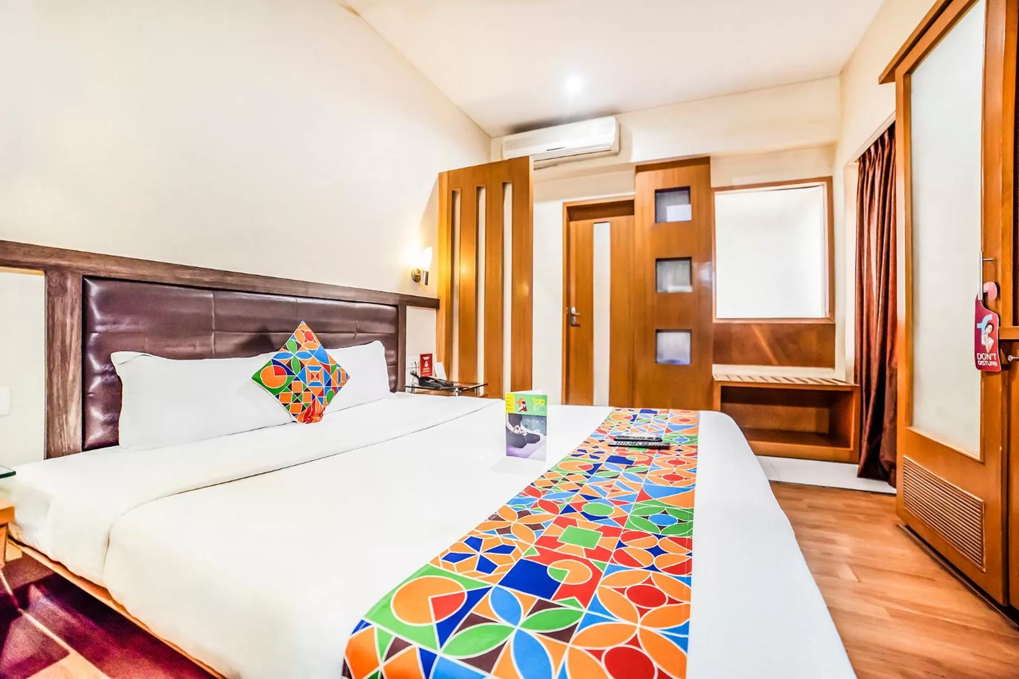 TV and multimedia, Bed in Rapid Lakme Executive Hotel