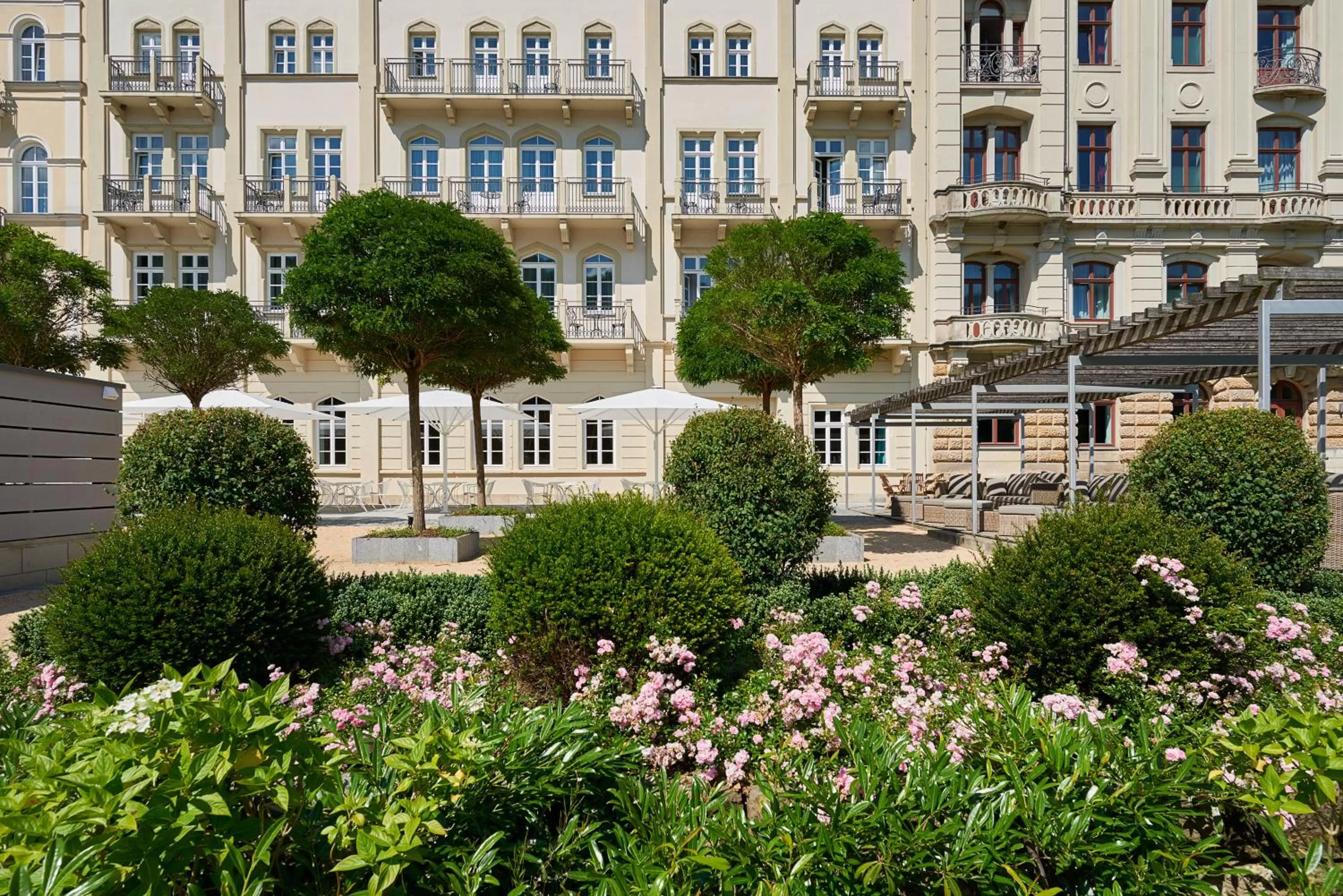 Garden in Hotel Elbresidenz an der Therme