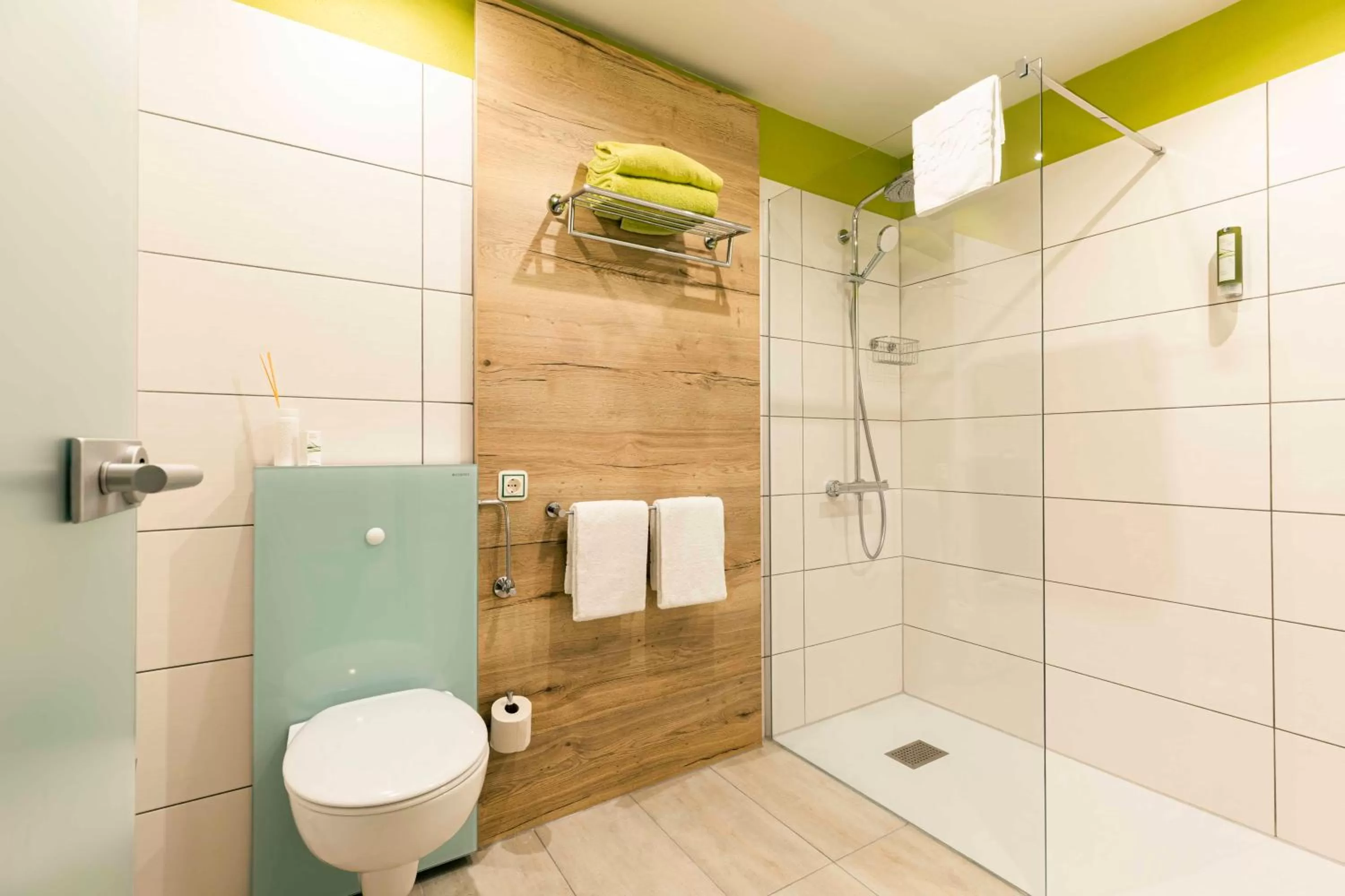 Shower in Landhotel GrünWies -Bonsai-Wellness Garni