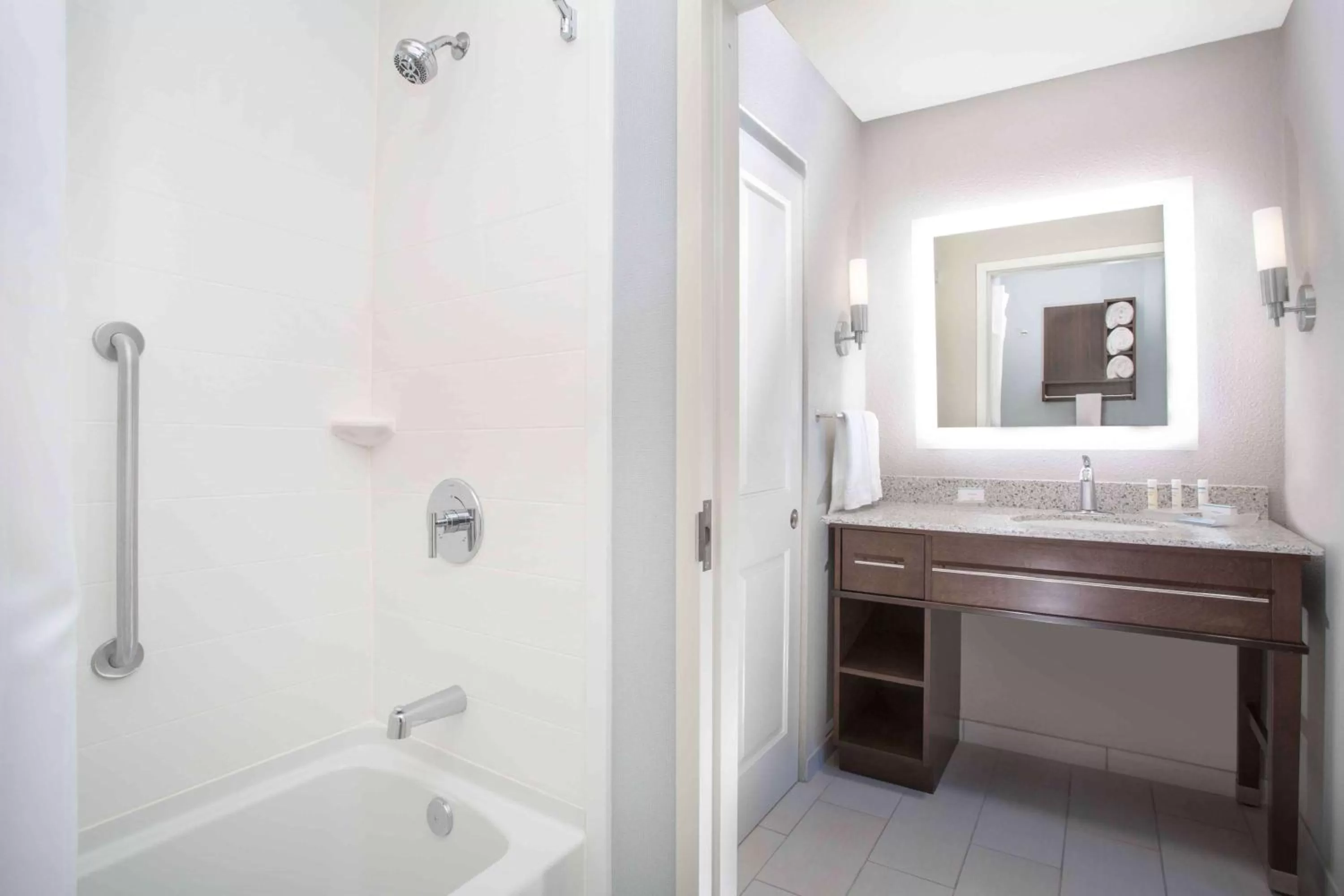 Bathroom in Homewood Suites By Hilton Las Vegas City Center