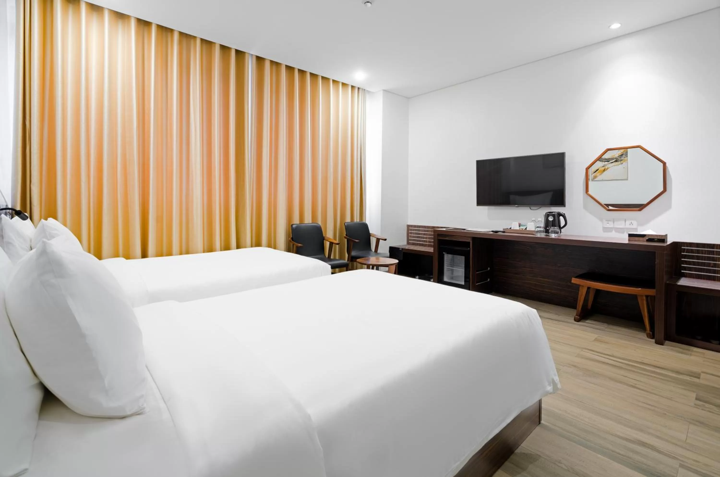 Bed in Emerald Bay Hotel & Spa Nha Trang