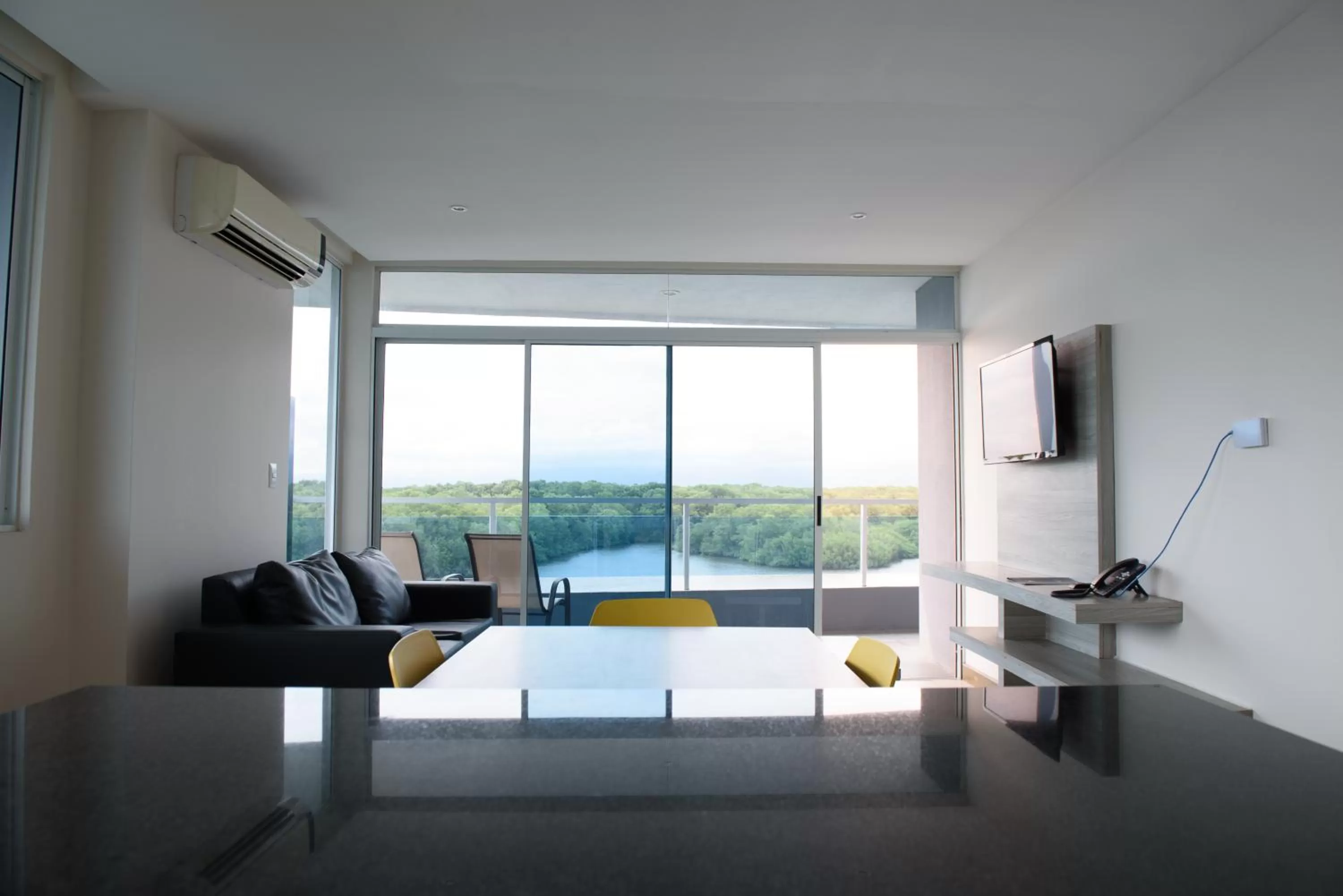 TV and multimedia in Puerto Azul Hotel