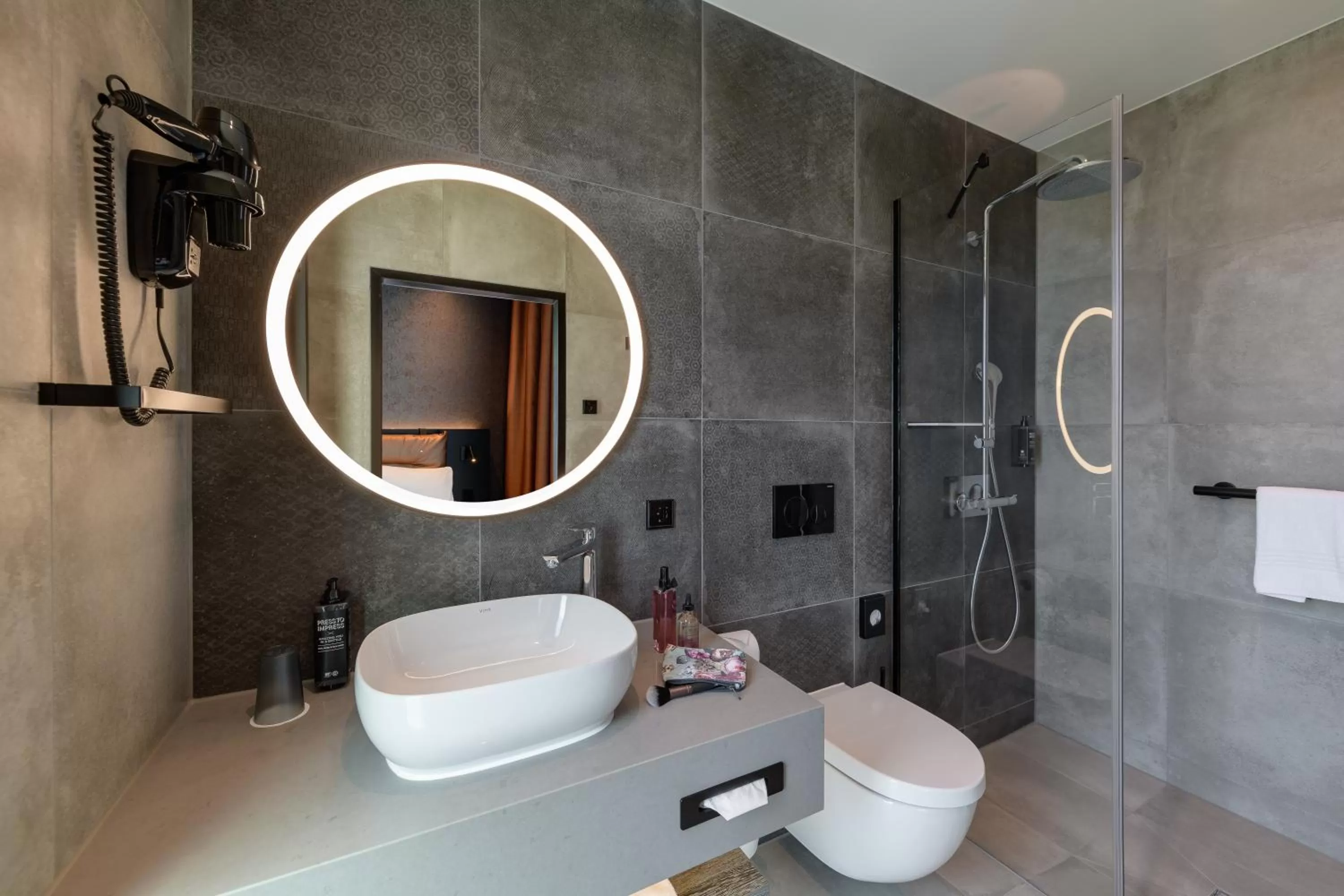 Comfort Double Room in ibis Styles Friedrichshafen