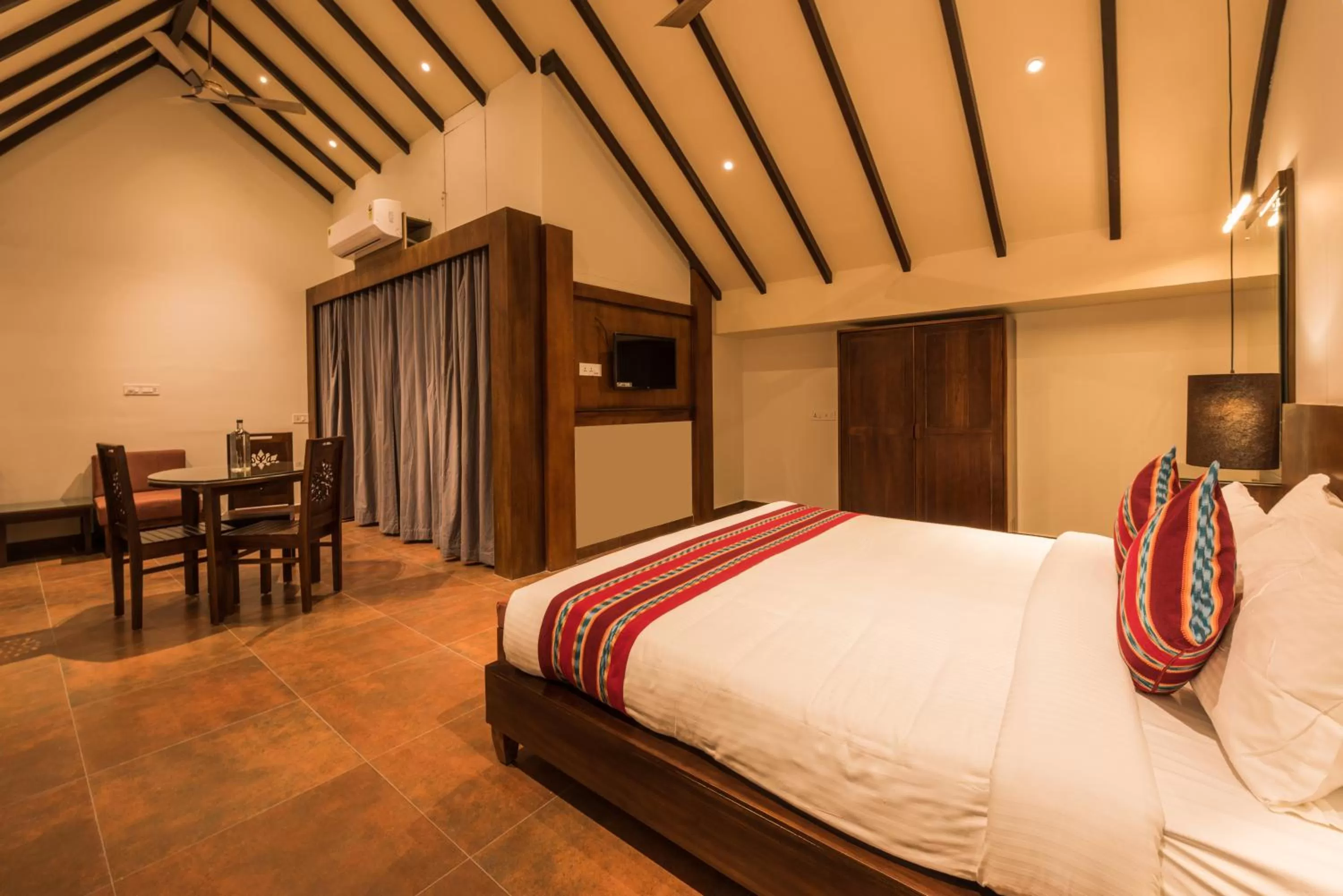 View (from property/room), Bed in Trivers Resort Munnar