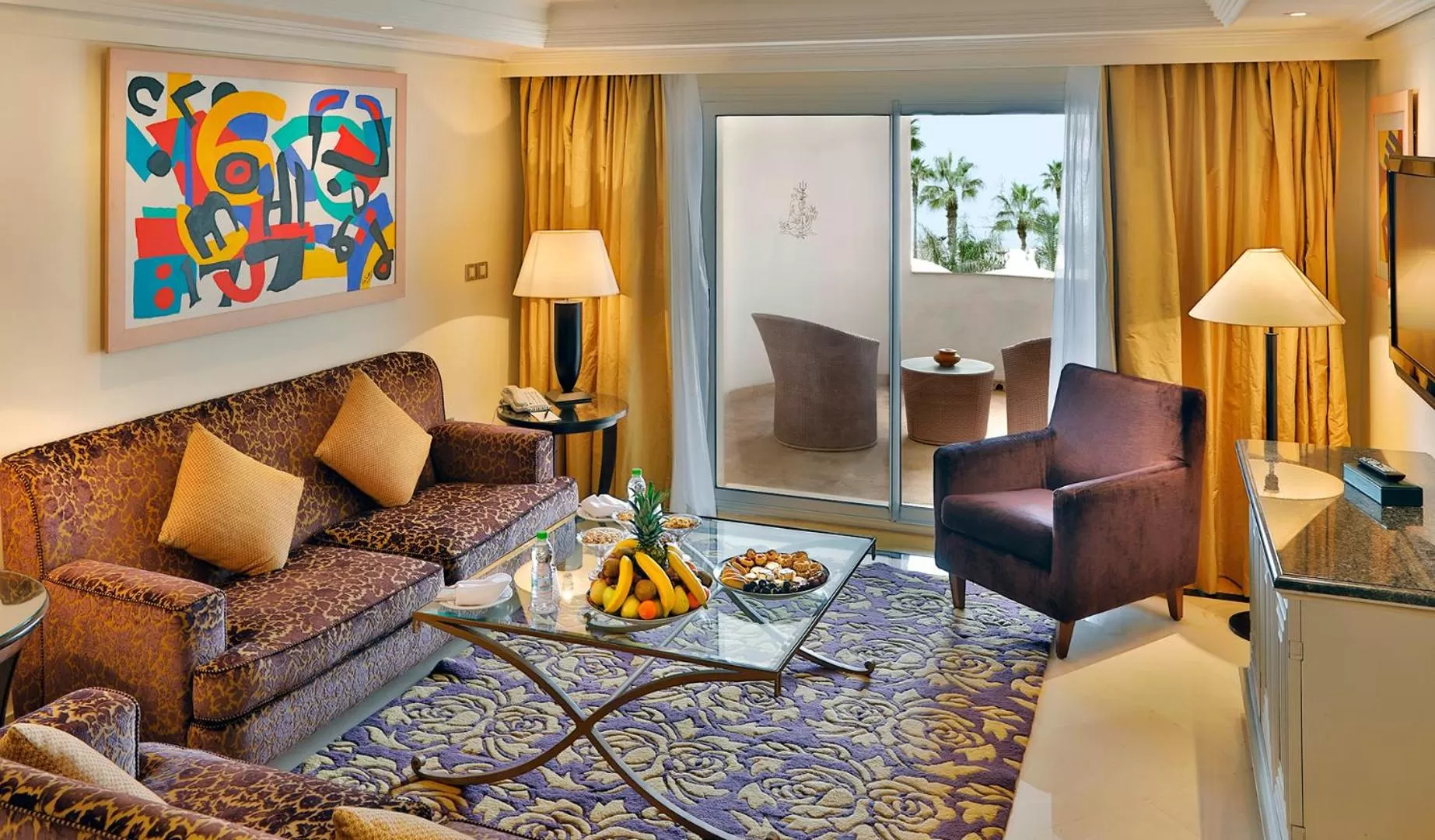 Living room in L' Amphitrite Palace Beach Resort & Spa