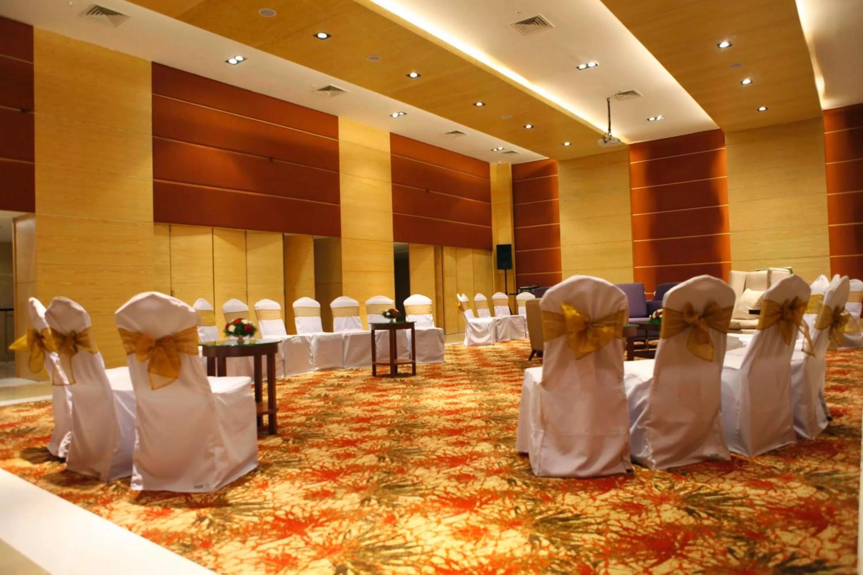 Banquet/Function facilities in Lemon Tree Hotel Shimona Chennai