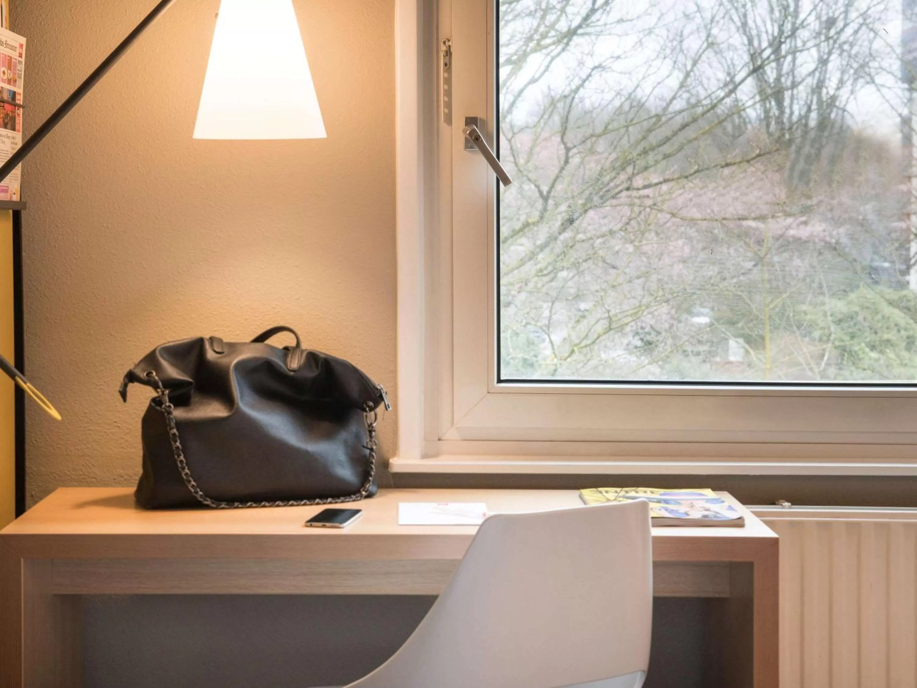 Photo of the whole room in ibis Tilburg