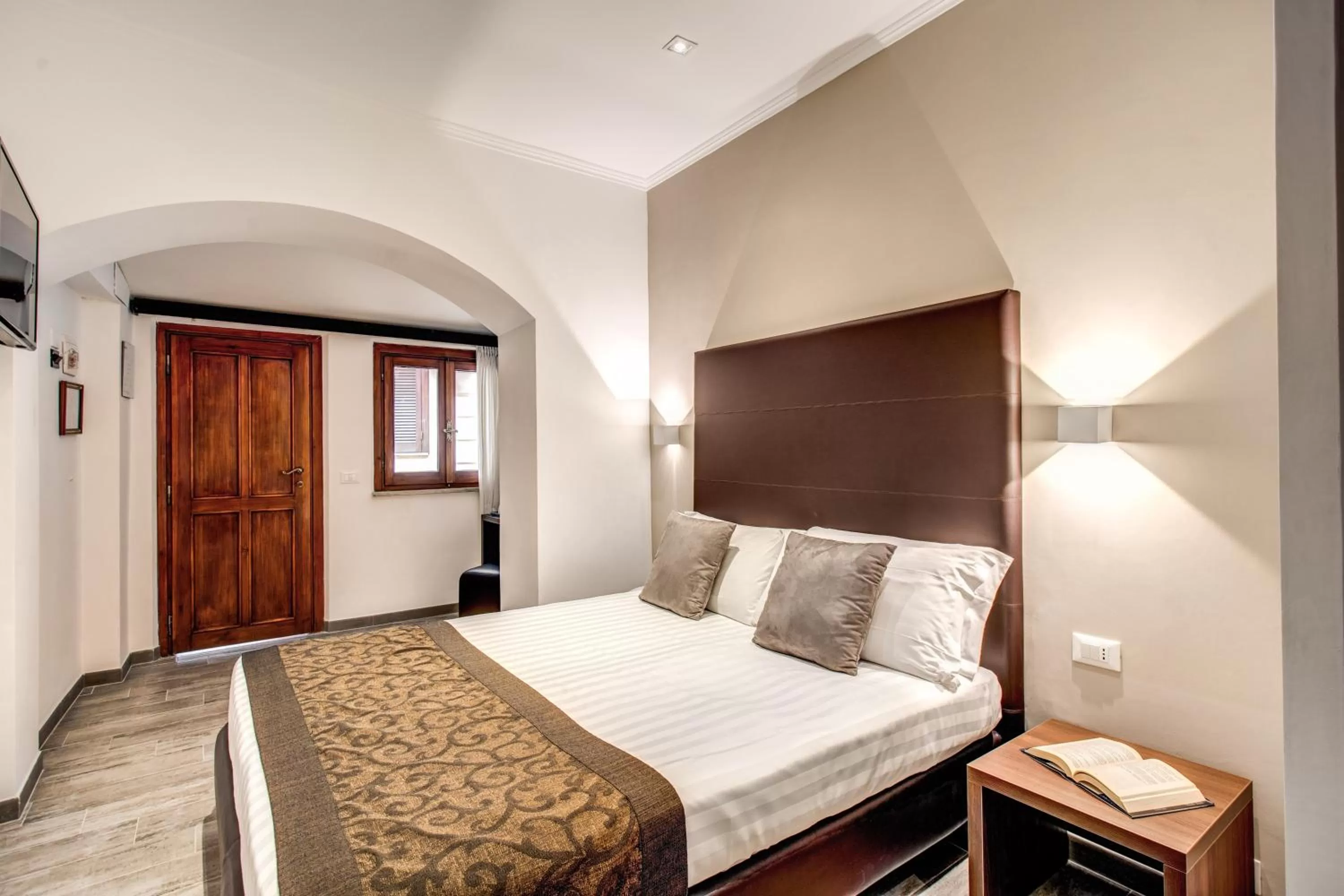 Photo of the whole room, Bed in Rome Garden Hotel