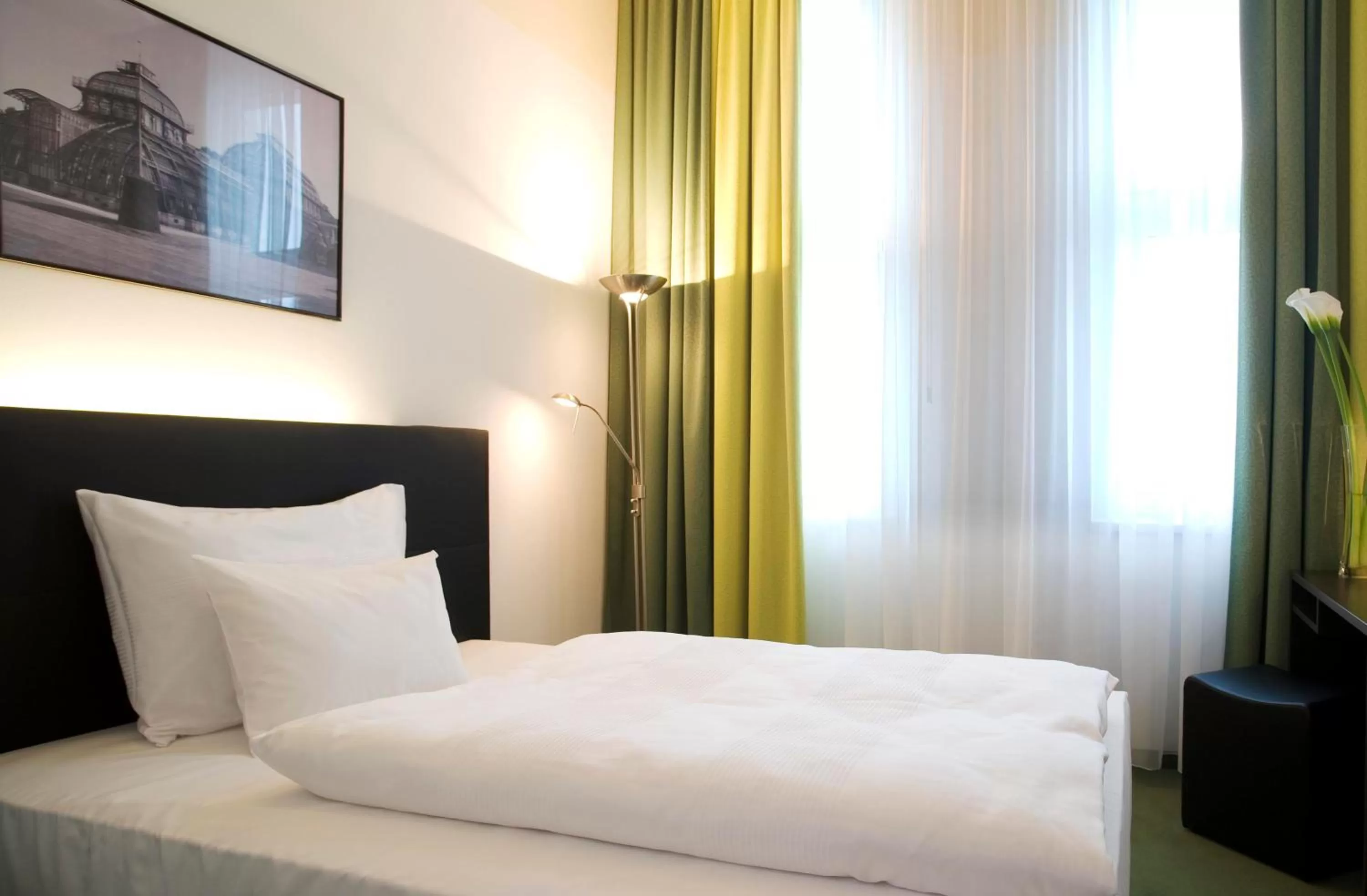 Photo of the whole room, Bed in Rainers Hotel Vienna