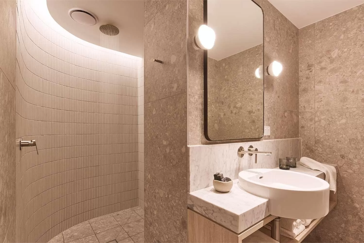 Bathroom in Rydges Melbourne