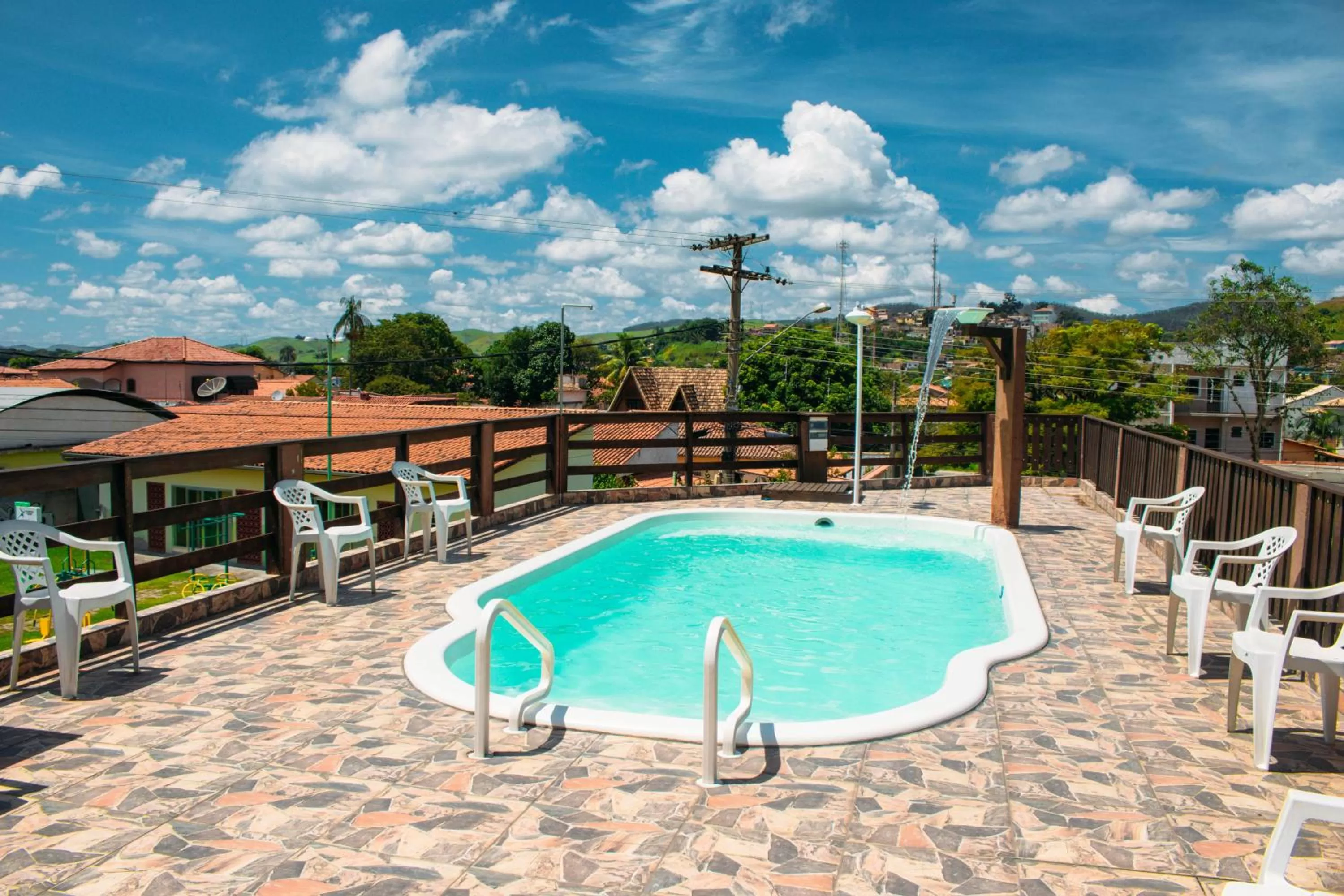 Swimming Pool in Pousada Campo Alegre