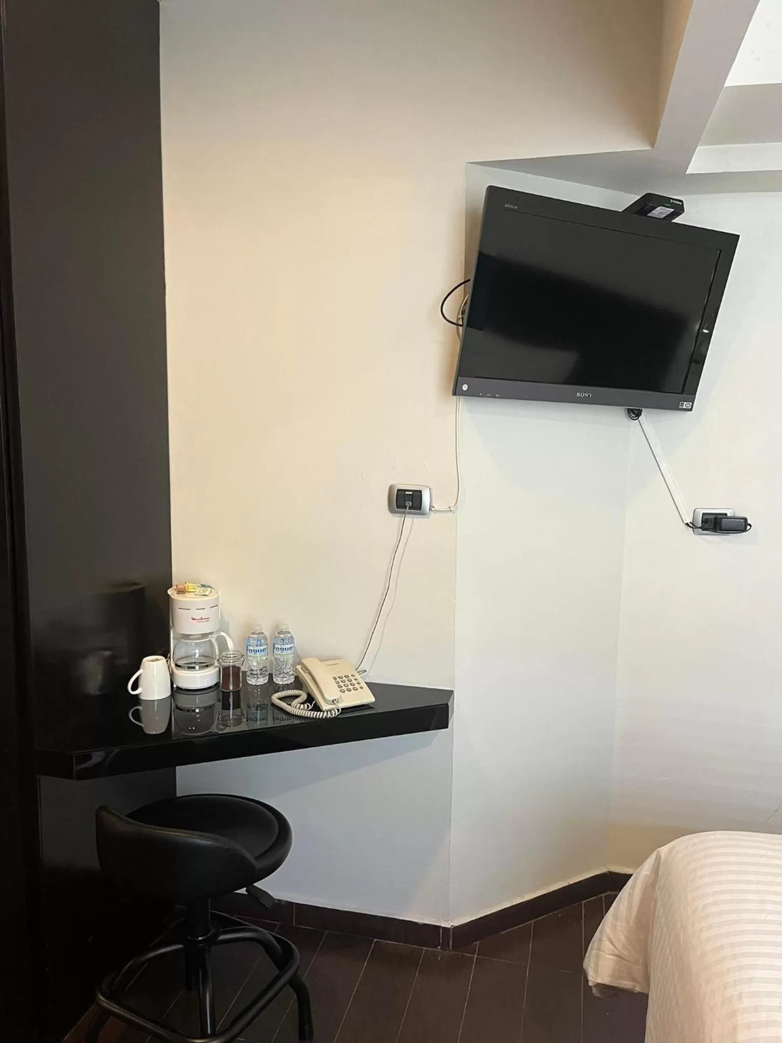 TV and multimedia in Zújmú Business Boutique Hotel