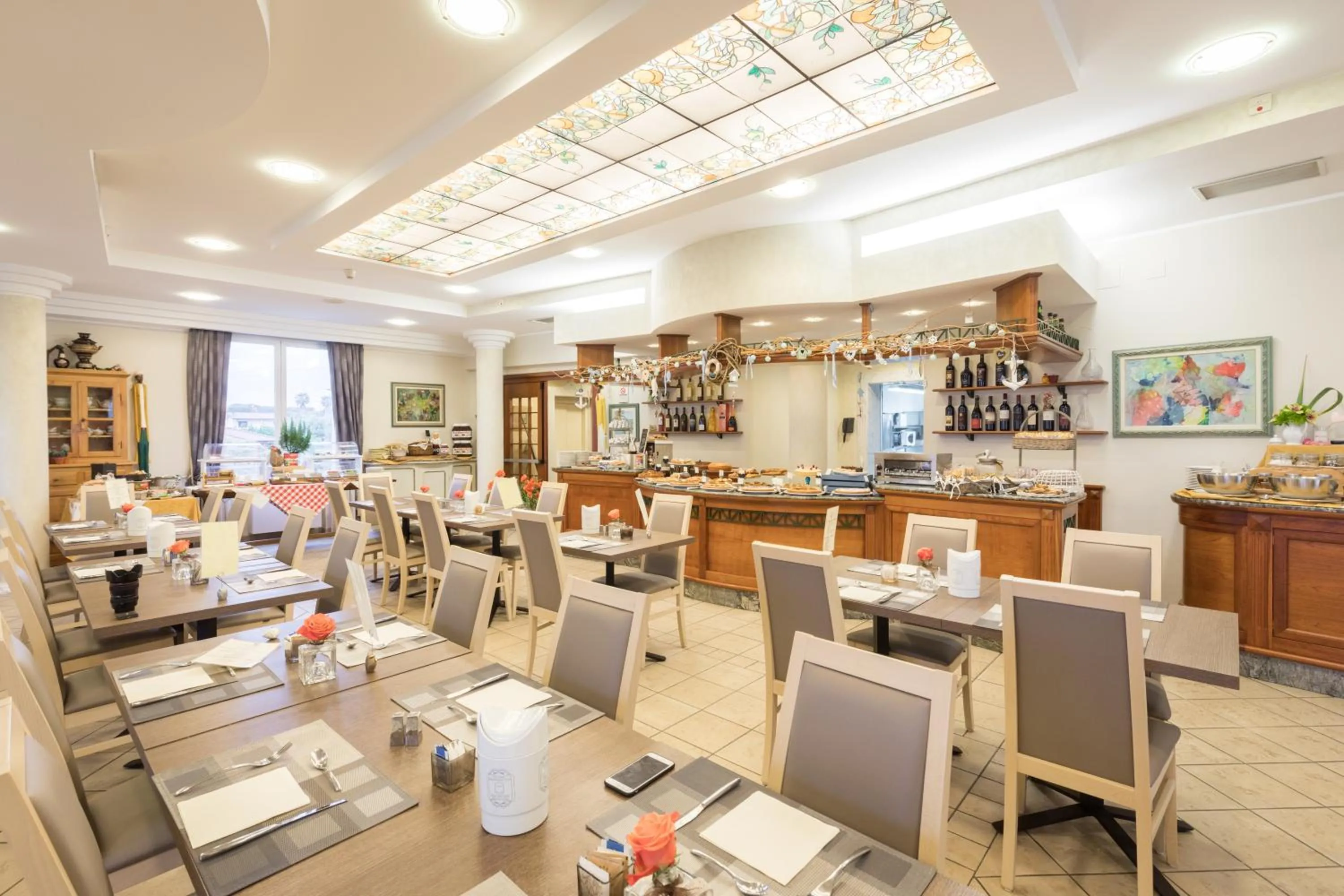 Restaurant/places to eat in Hotel Villa Tiziana