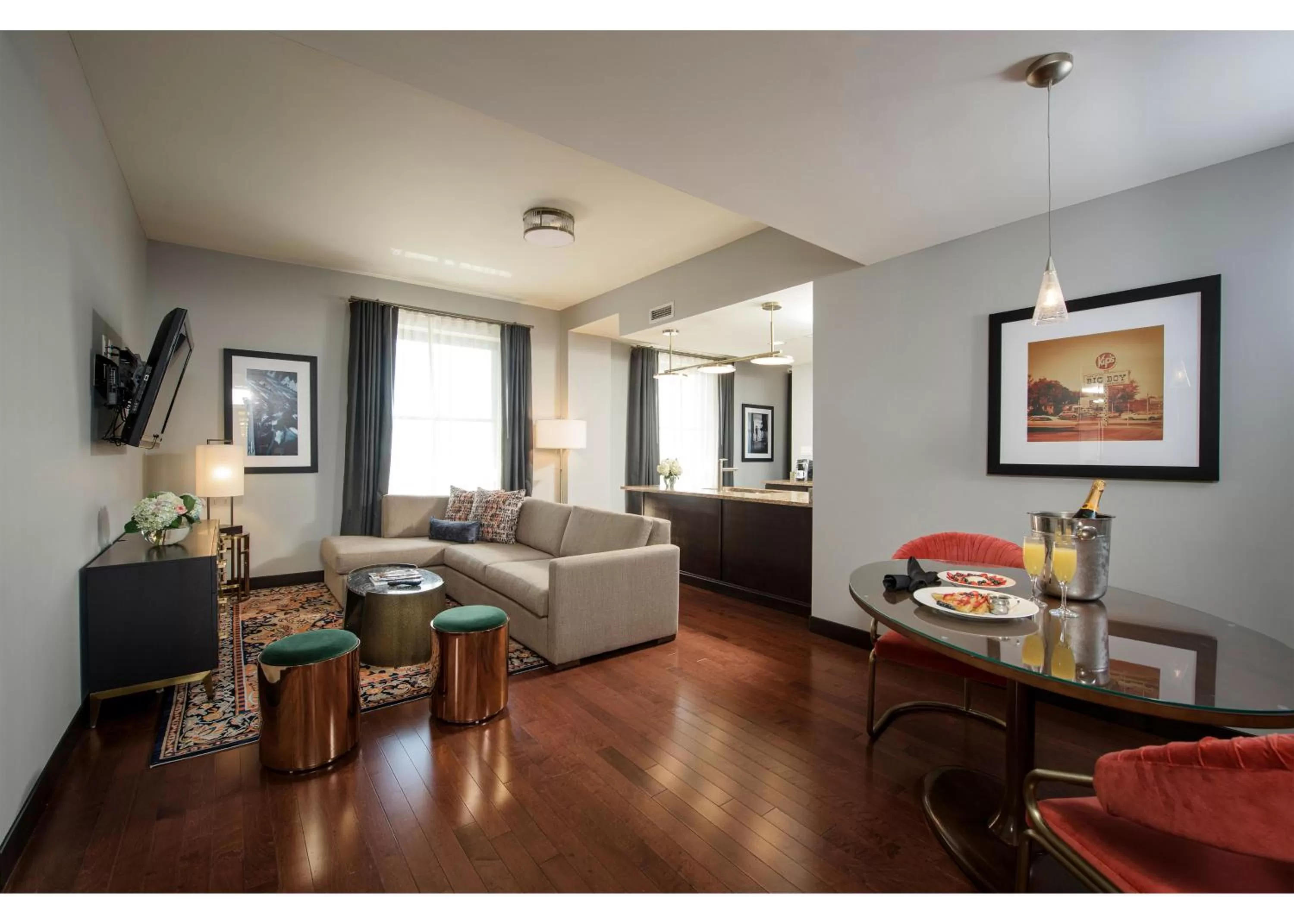 Living room in The Mayo Hotel