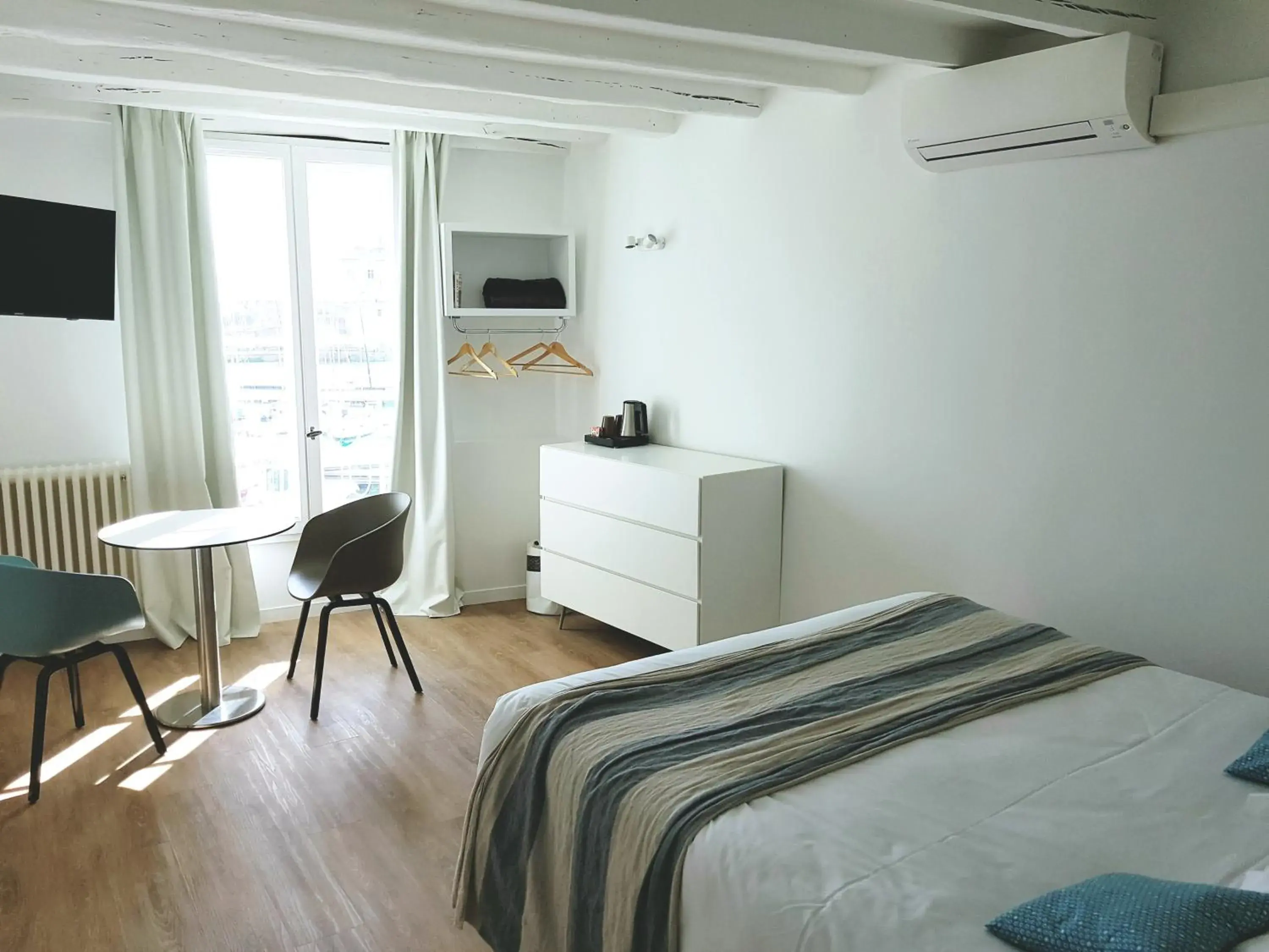 Medium Double Room - Port Side in Hotel La Marine, Vieux Port Medium Double Room - Port Side in Hotel La Marine, Vieux Port