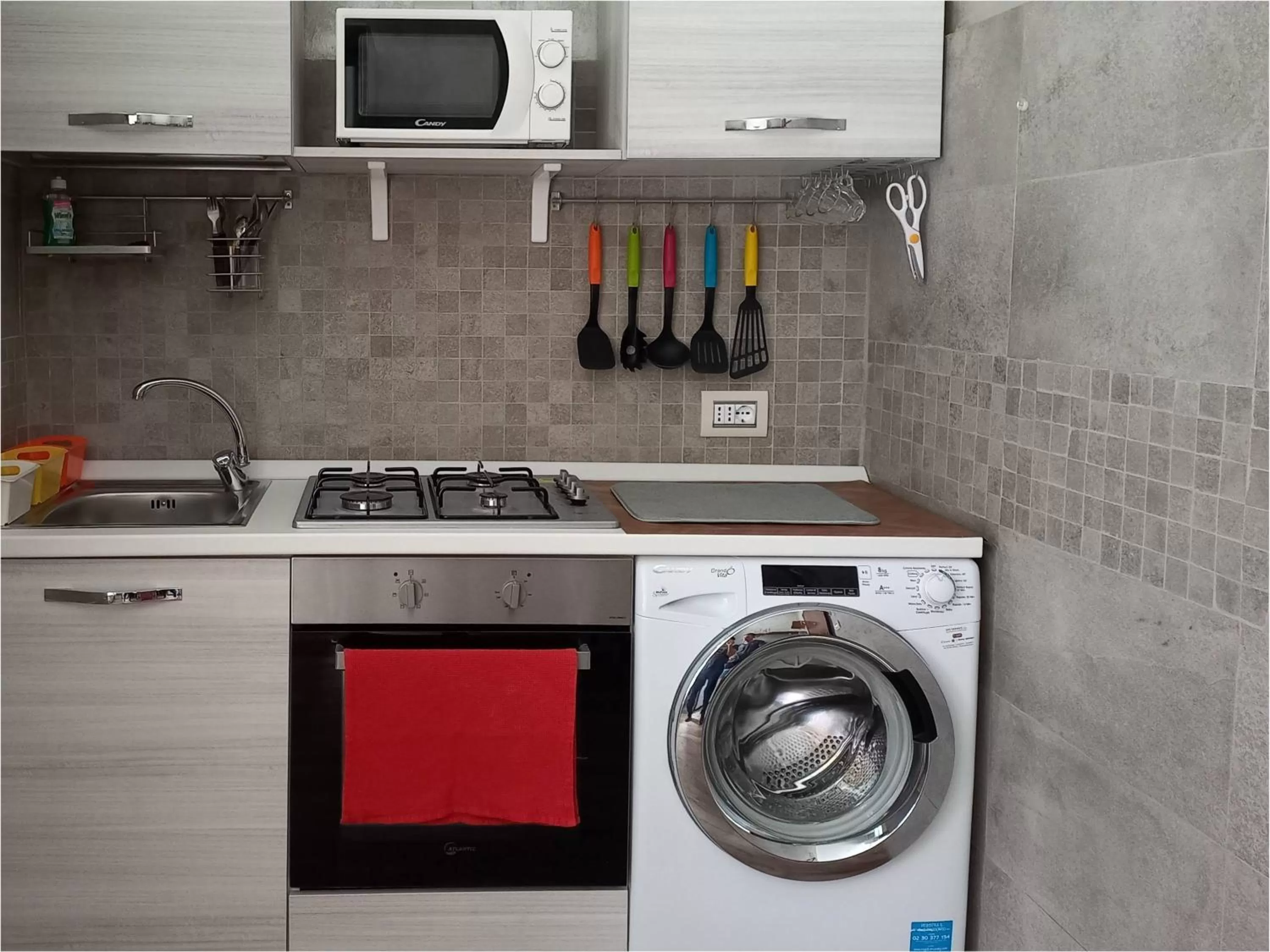 Kitchen or kitchenette in Inna Best House