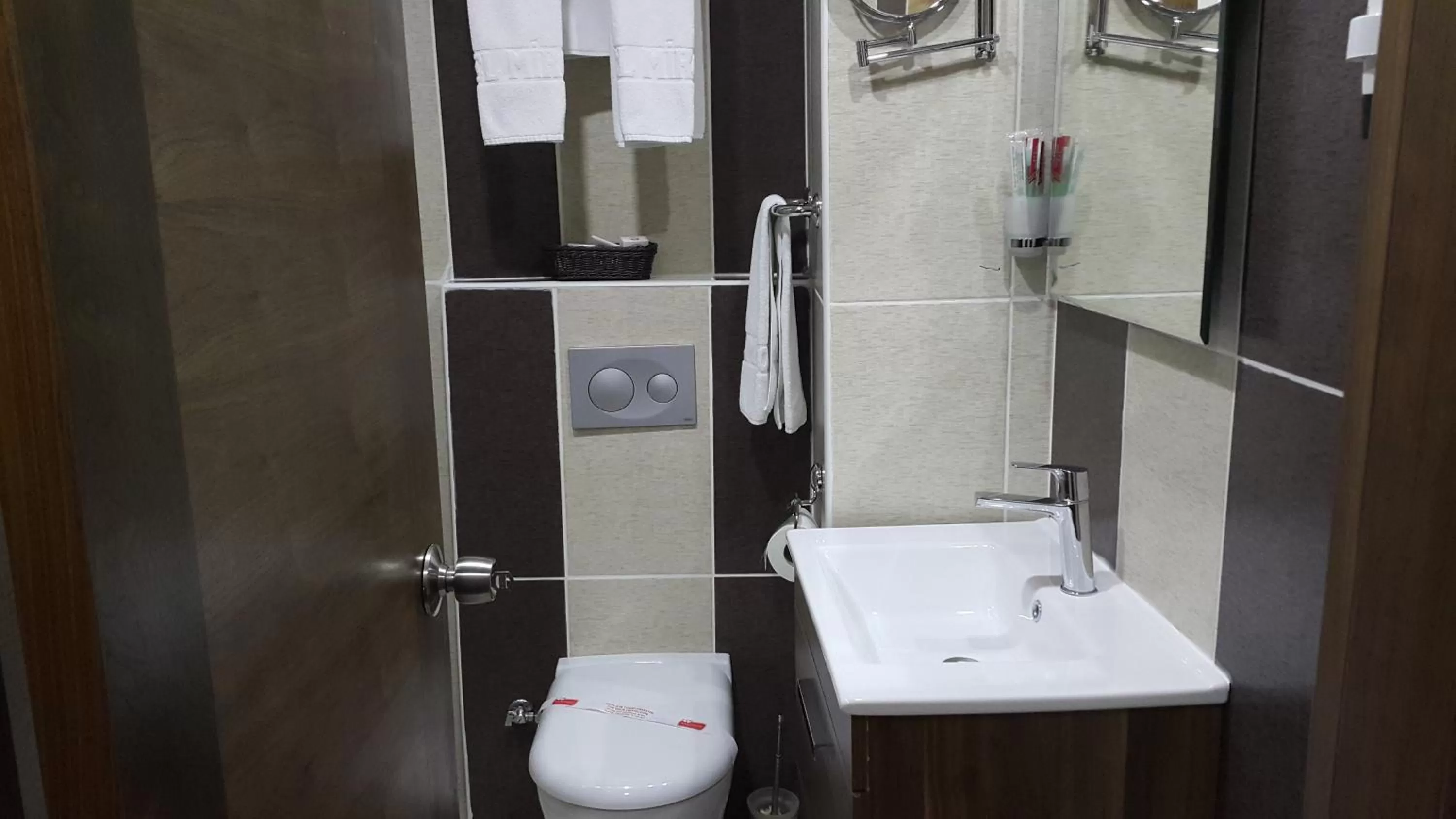 Shower in Miroglu Hotel