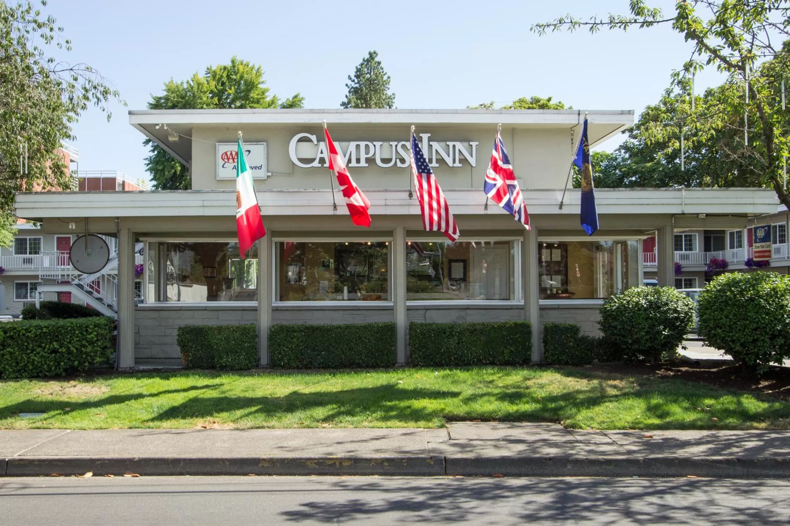 Property building in Campus Inn & Suites Eugene Downtown