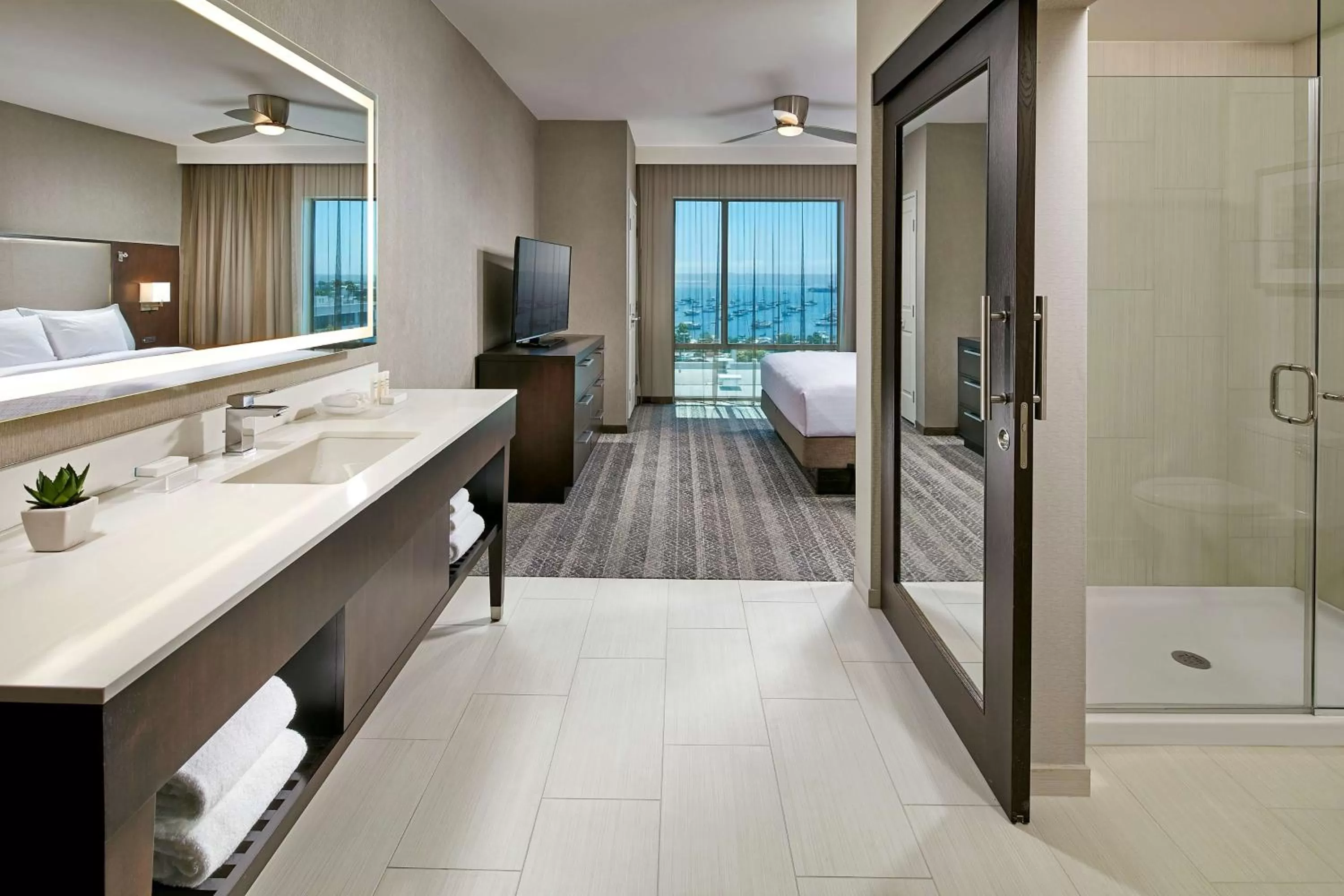 Bathroom, Bed in Homewood Suites by Hilton San Diego Downtown/Bayside
