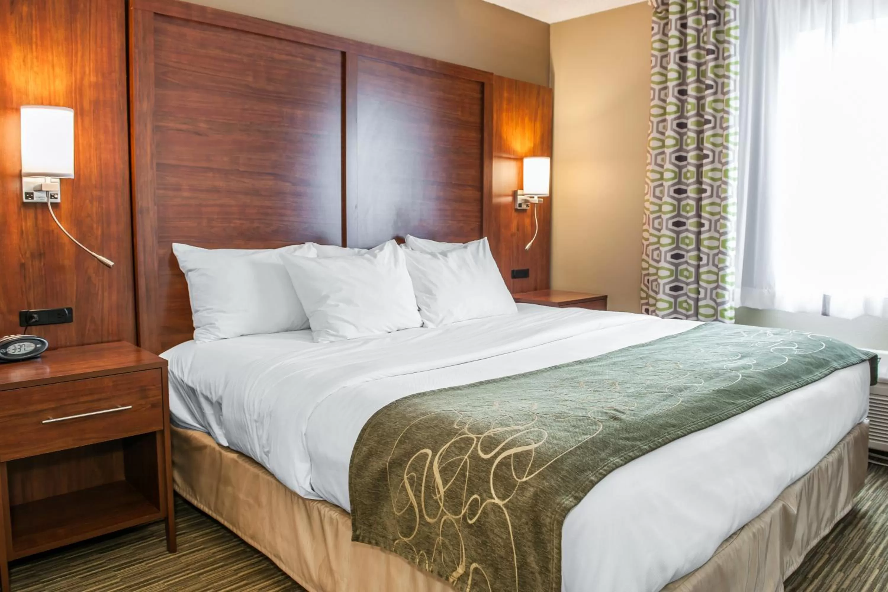 Bed in Comfort Suites Elkhart North