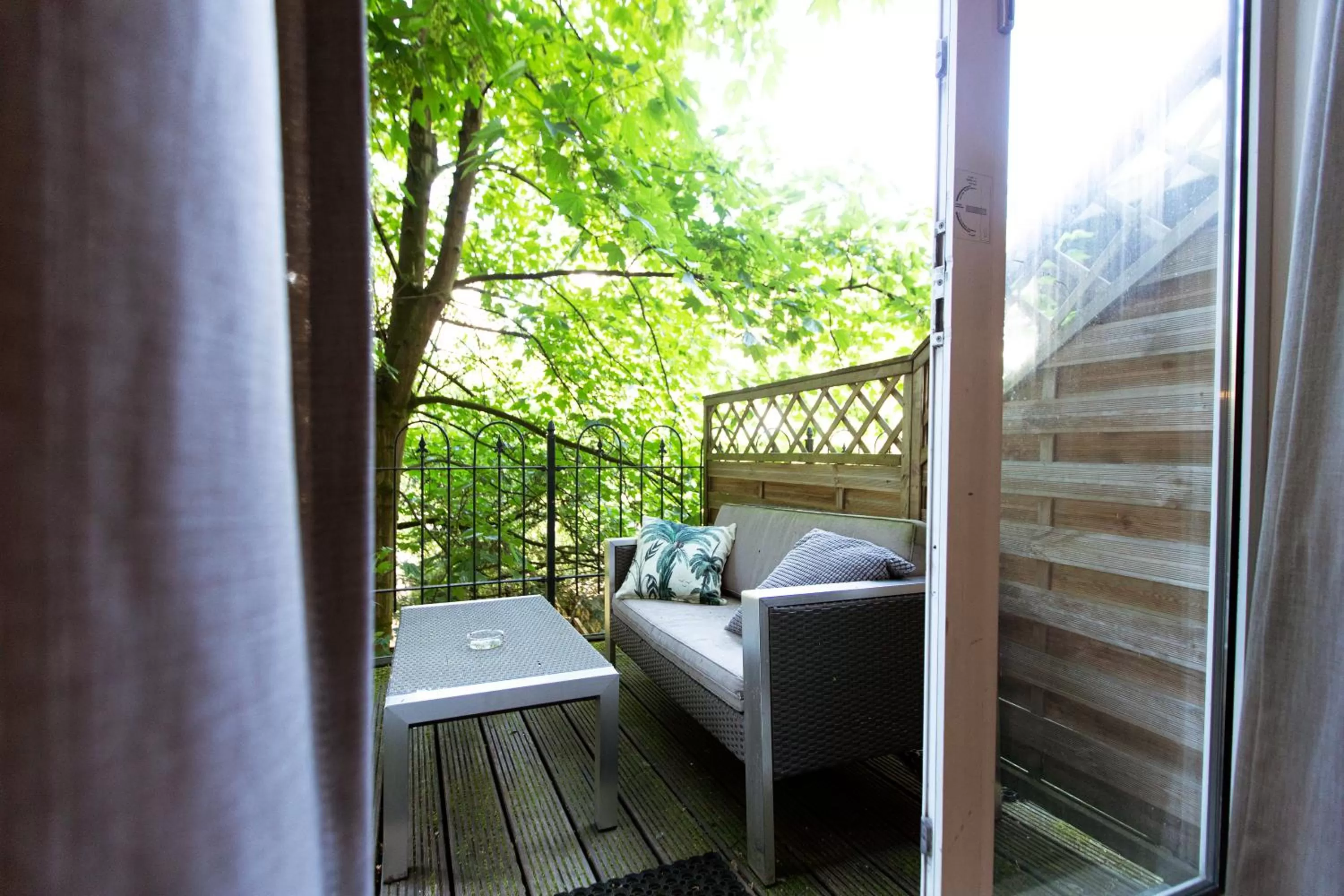 Balcony/Terrace in Quentin England Hotel