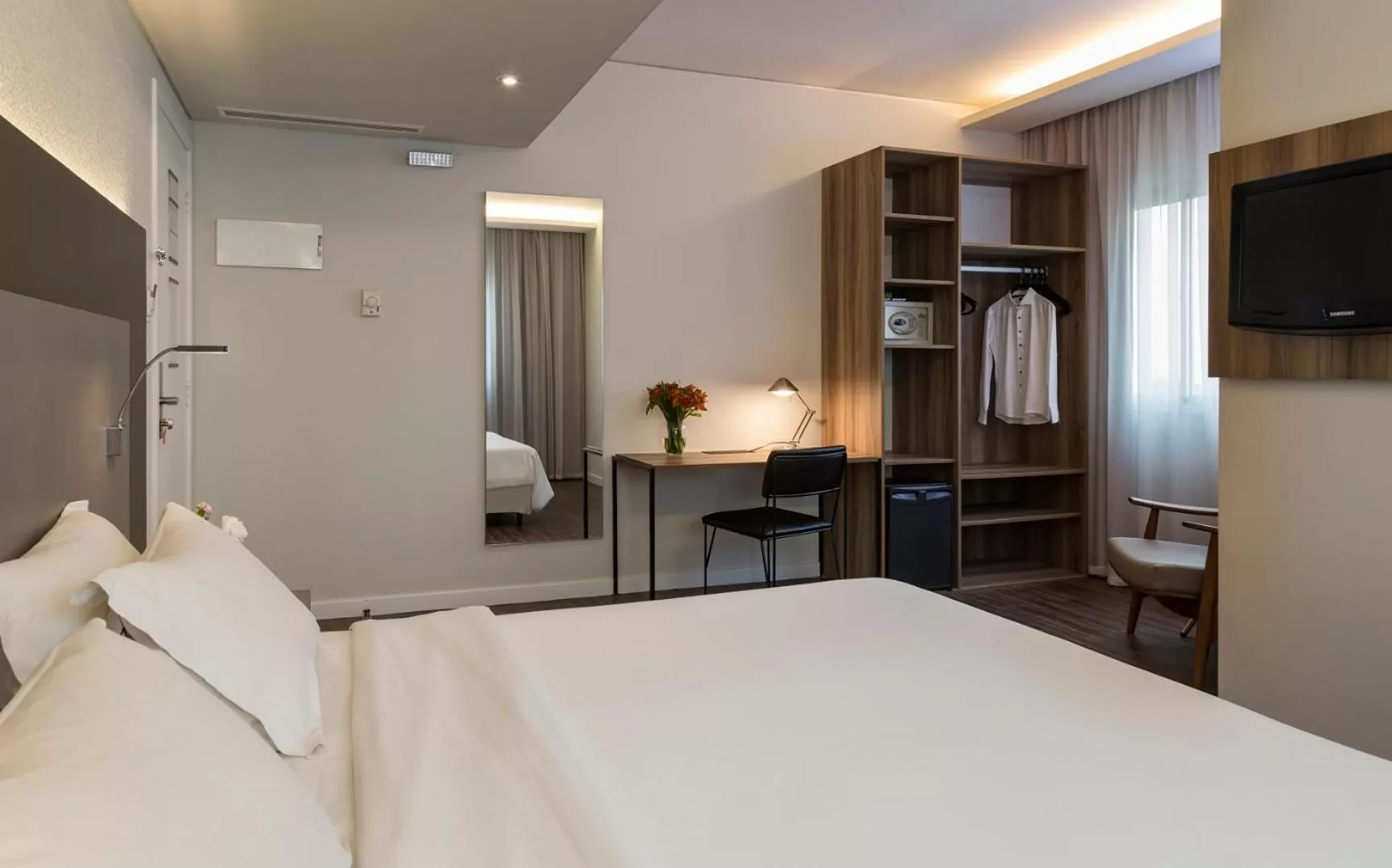 Photo of the whole room, Bed in Intercity São Paulo Ibirapuera