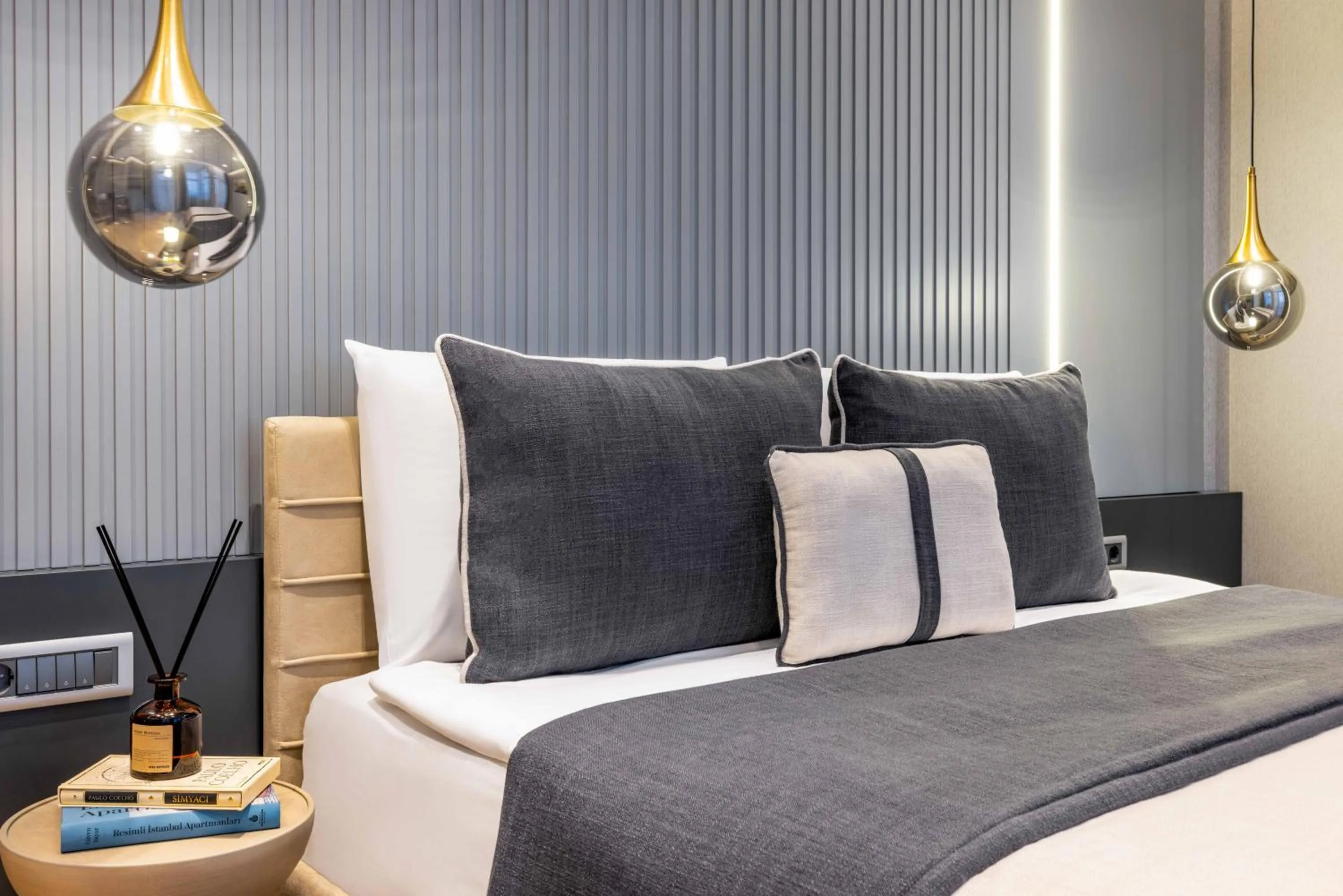 Bed in Hotel Villa Zurich-Special Category