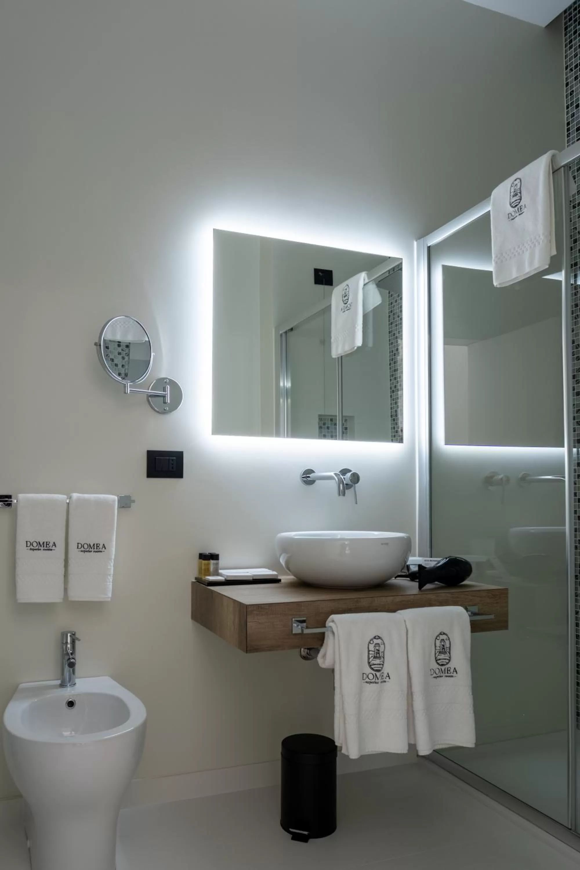 Toilet, Bathroom in Domea Superior Rooms Bed and Breakfast