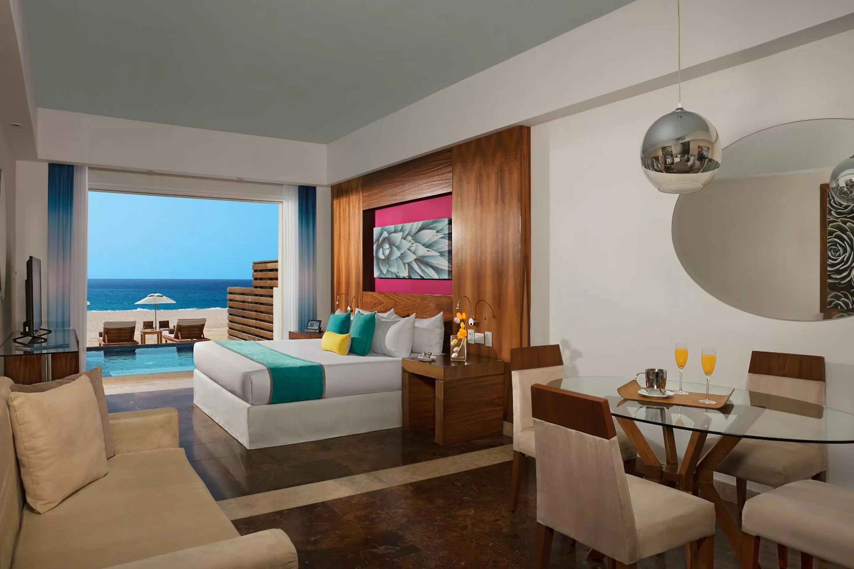 Queen Suite with Sea View in Krystal Grand Los Cabos - All Inclusive
