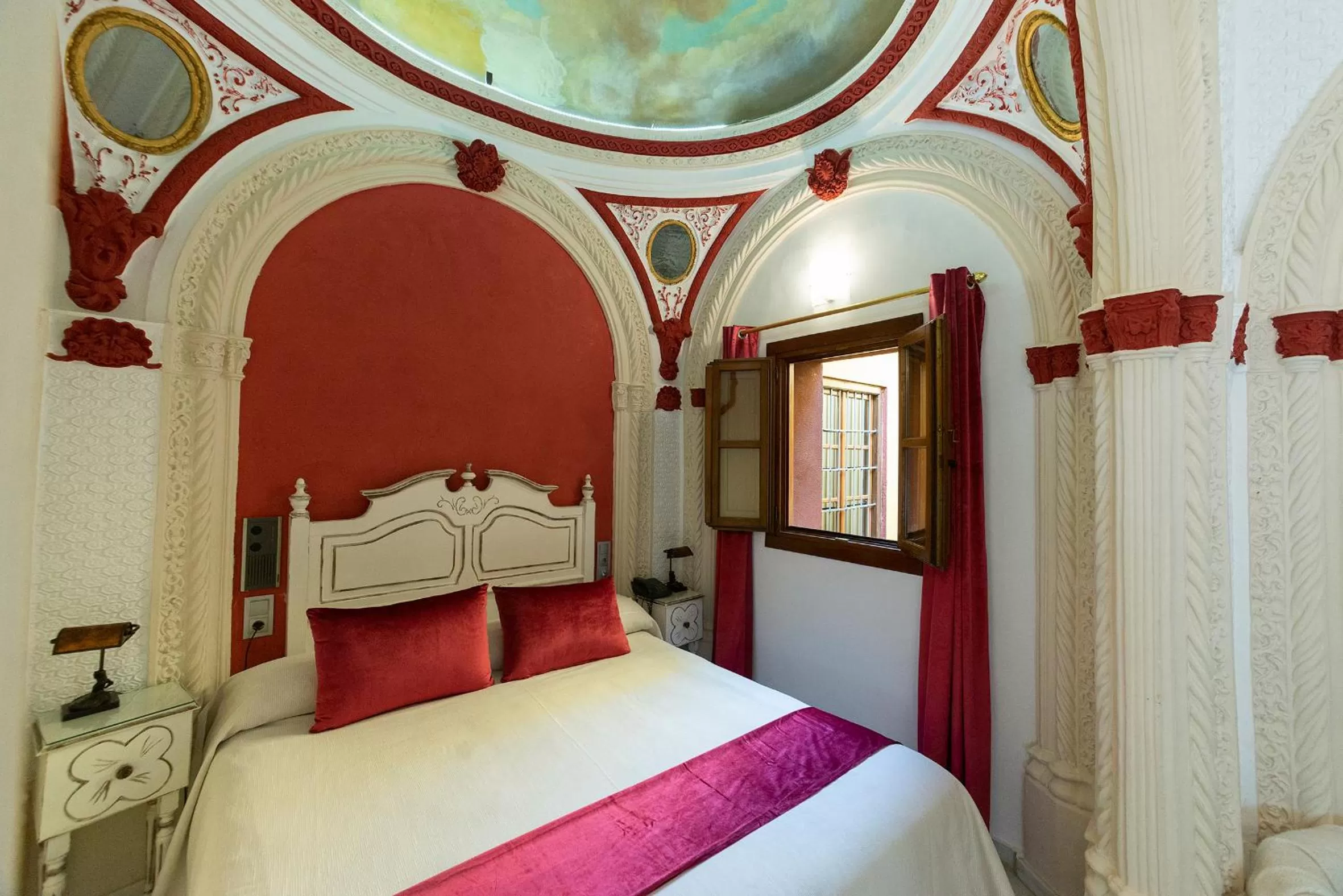 Photo of the whole room, Bed in Hotel Casa Museo de la Mezquita