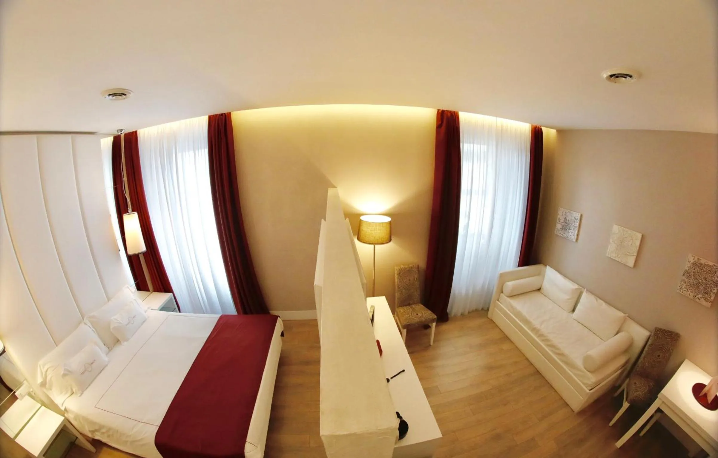 Photo of the whole room, Bed in Tullia&Prisca Relais