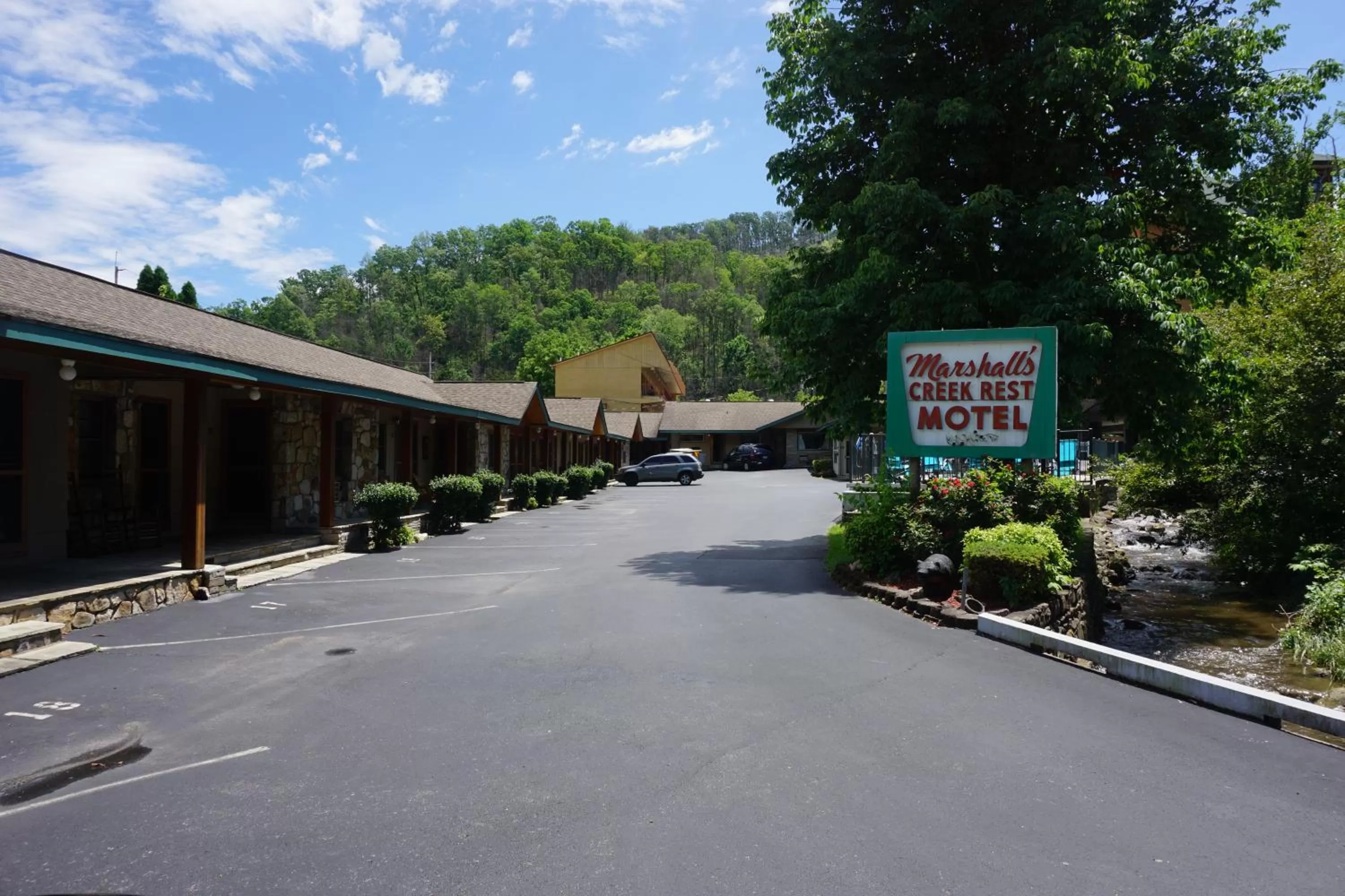 Marshall's Creek Rest Motel